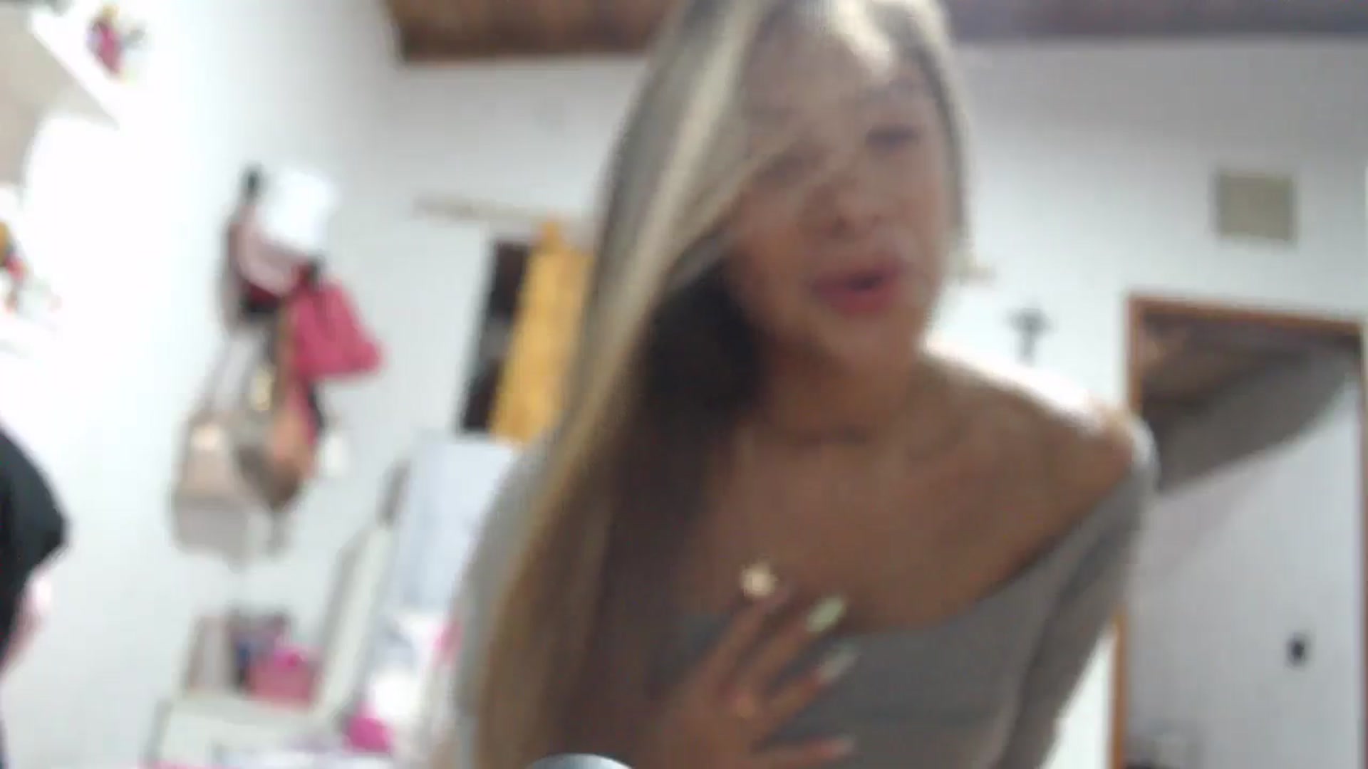Gallery image thumbnail from Violet_Mart's myfreecams stream on, 05/27/2024, 02:01 image 10 of 20