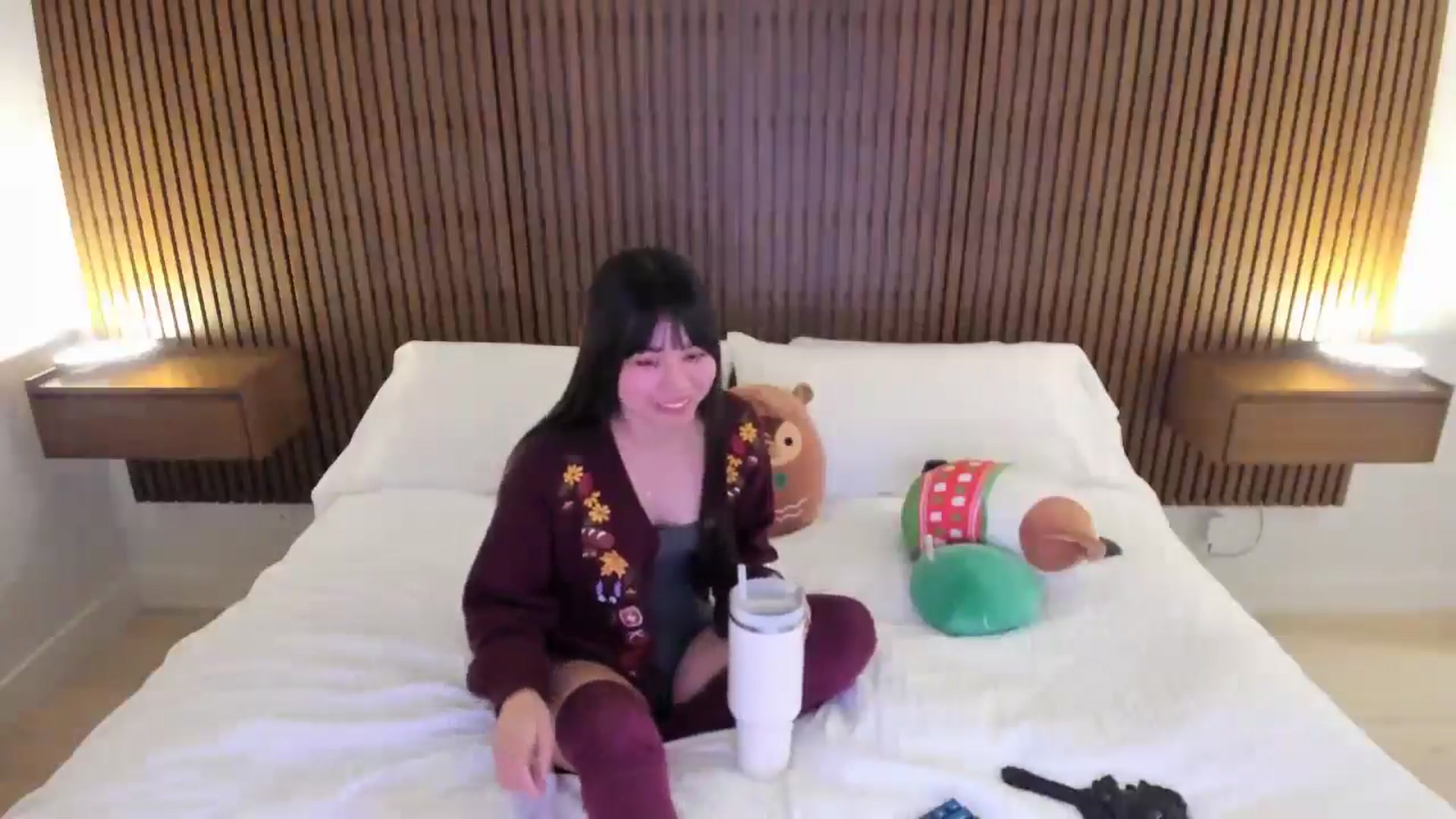 Gallery image thumbnail from Violet__'s myfreecams stream on, 12/08/2025, 03:11 image 13 of 20