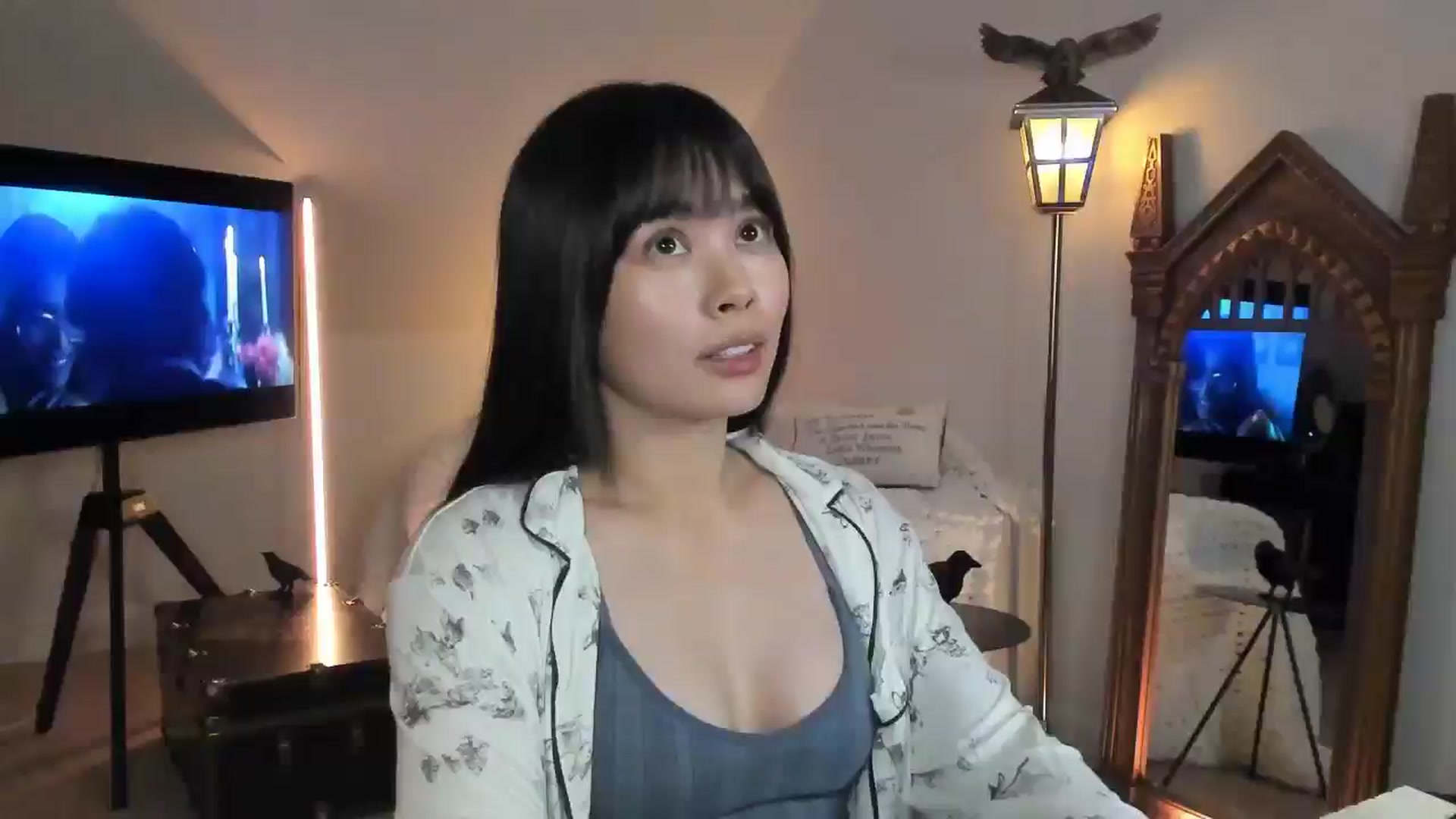 Gallery image thumbnail from Violet__'s myfreecams stream on, 12/31/2025, 05:17 image 1 of 20