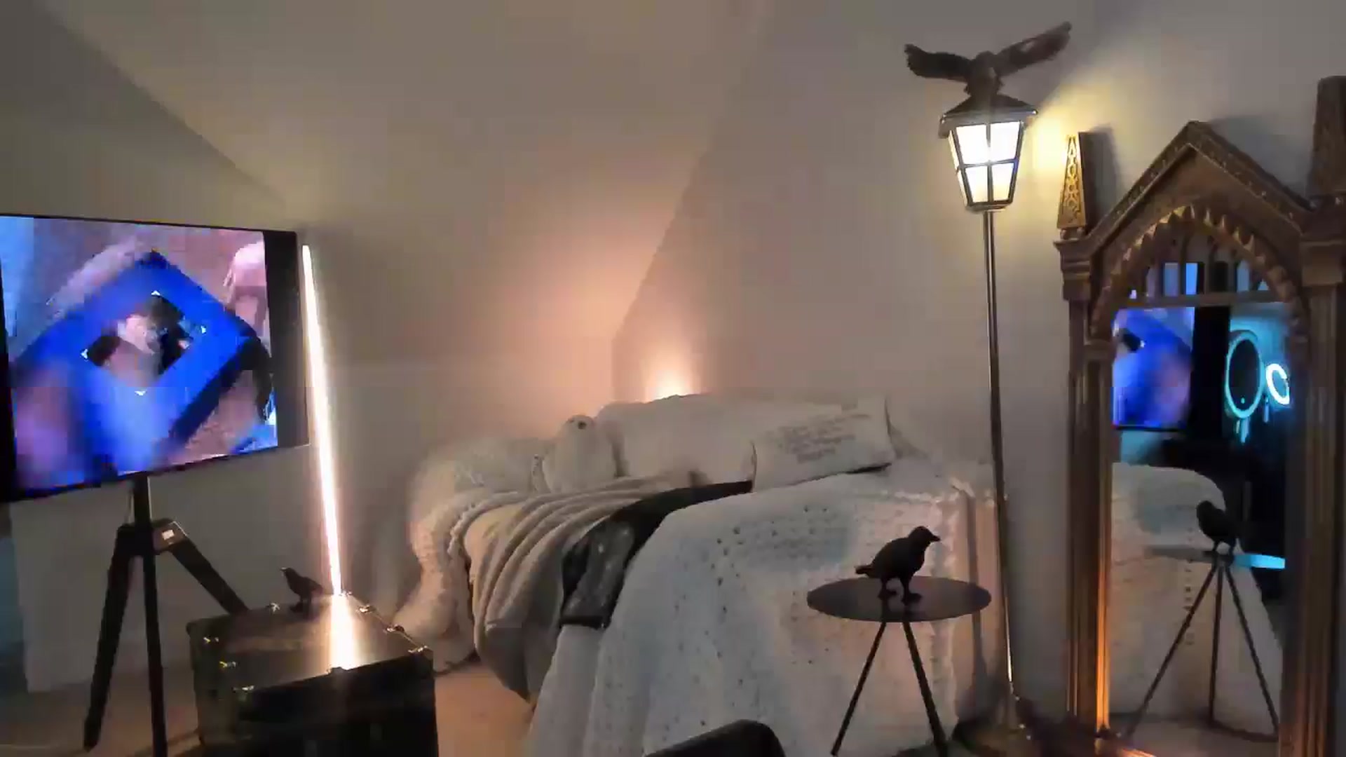 Gallery image thumbnail from Violet__'s myfreecams stream on, 01/01/2026, 06:04 image 13 of 20