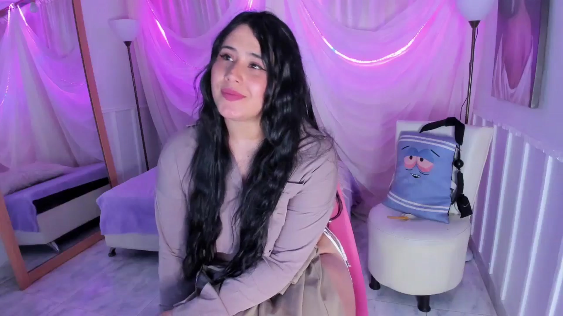 Gallery image thumbnail from Violeta_Beck's myfreecams stream on, 04/21/2025, 16:02 image 5 of 20