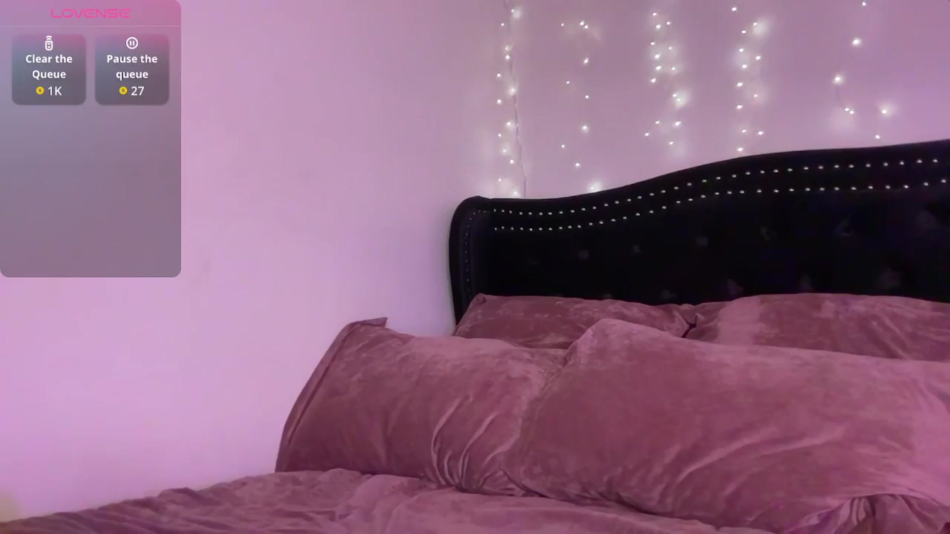 Gallery image thumbnail from Violetfoxx's myfreecams stream on, 11/14/2025, 11:26 image 14 of 20