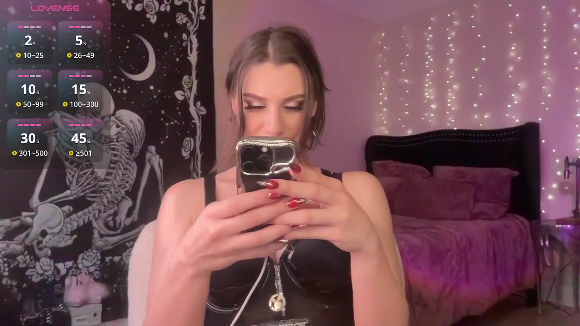 Gallery image thumbnail from Violetfoxx's myfreecams stream on, 12/02/2025, 20:31 image 13 of 20