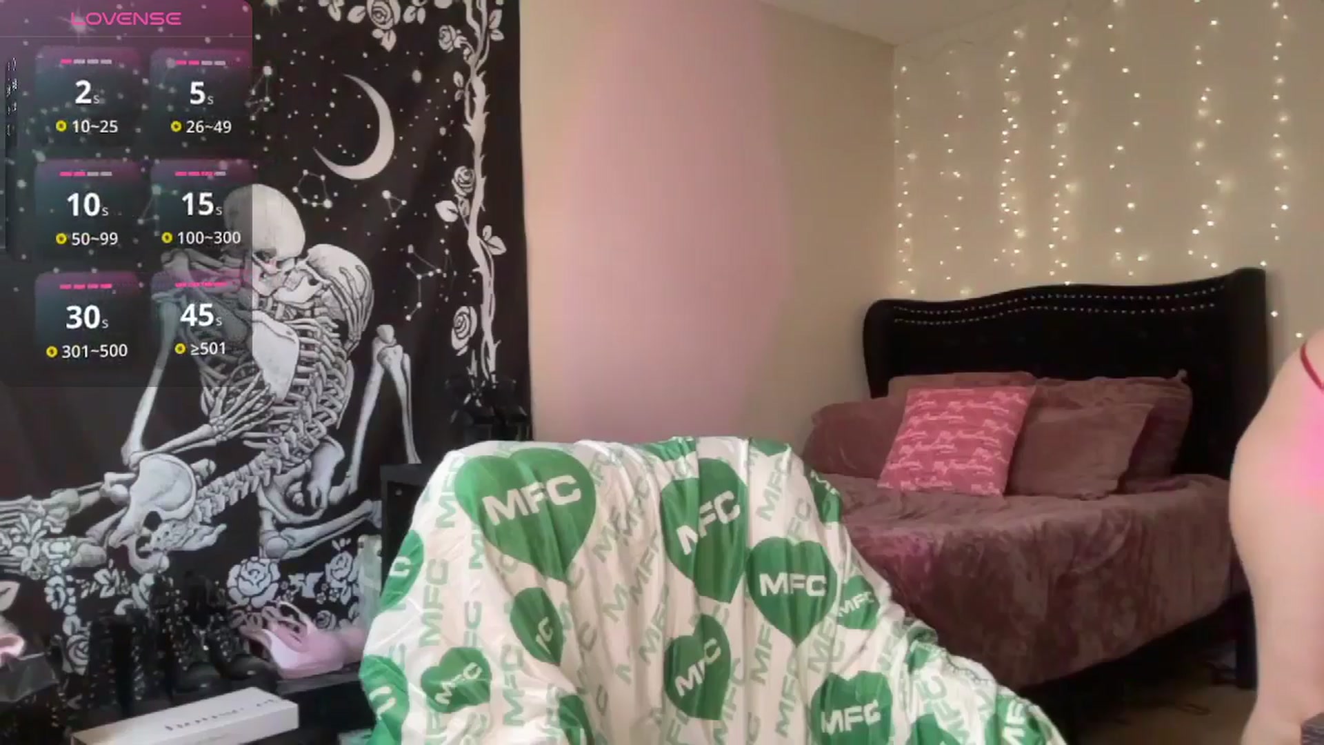 Gallery image thumbnail from Violetfoxx's myfreecams stream on, 05/10/2026, 17:38 image 18 of 20