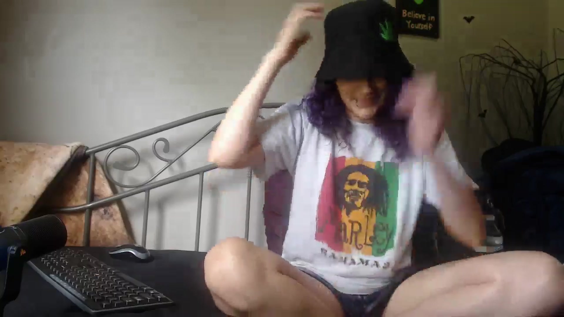 Gallery image thumbnail from Violethooper1's myfreecams stream on, 05/24/2024, 15:18 image 12 of 20