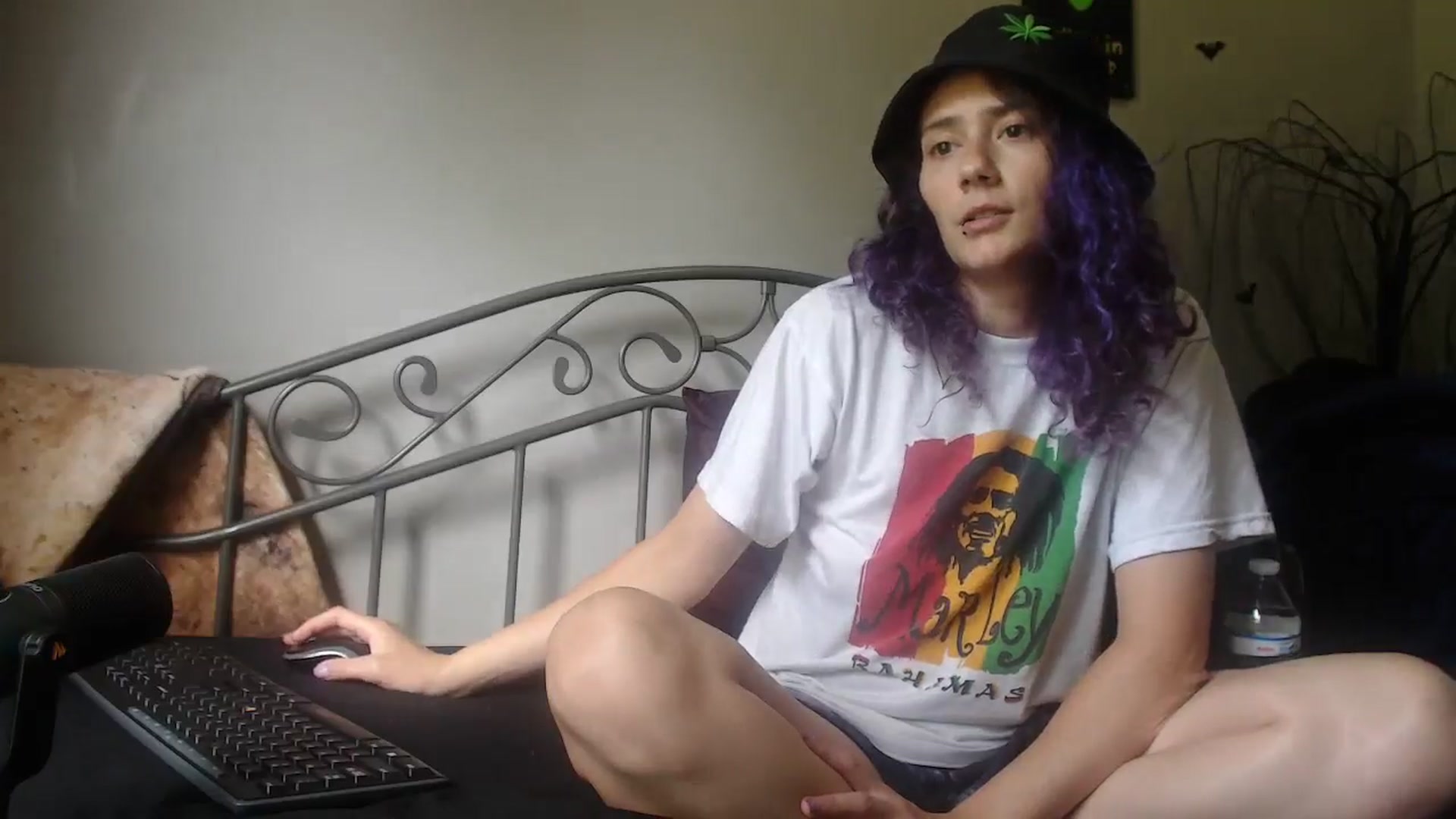 Gallery image thumbnail from Violethooper1's myfreecams stream on, 05/24/2024, 15:18 image 11 of 20