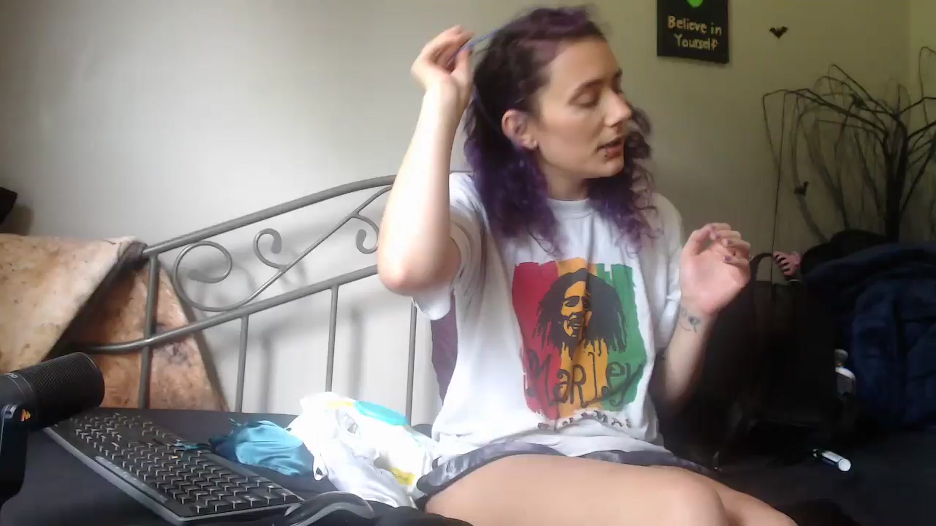 Gallery image thumbnail from Violethooper1's myfreecams stream on, 05/24/2024, 15:18 image 1 of 20