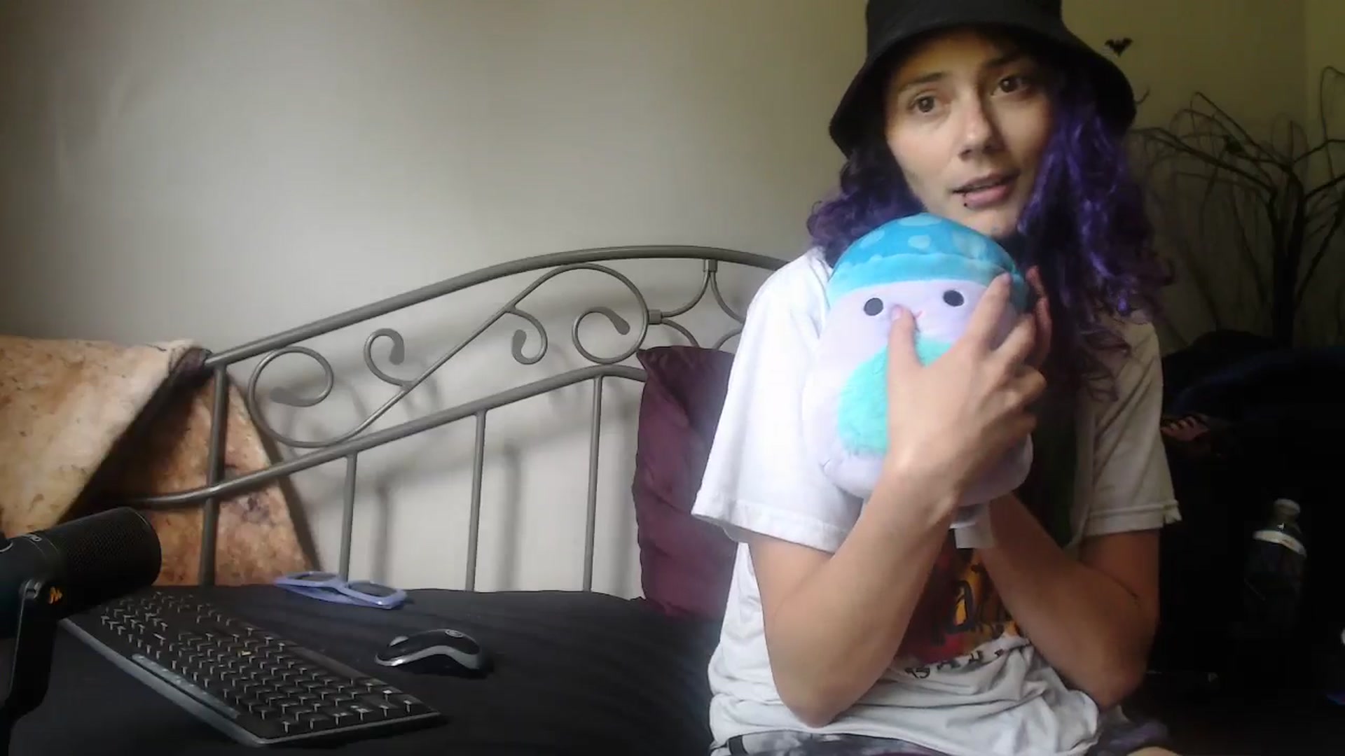 Gallery image thumbnail from Violethooper1's myfreecams stream on, 05/24/2024, 15:18 image 7 of 20