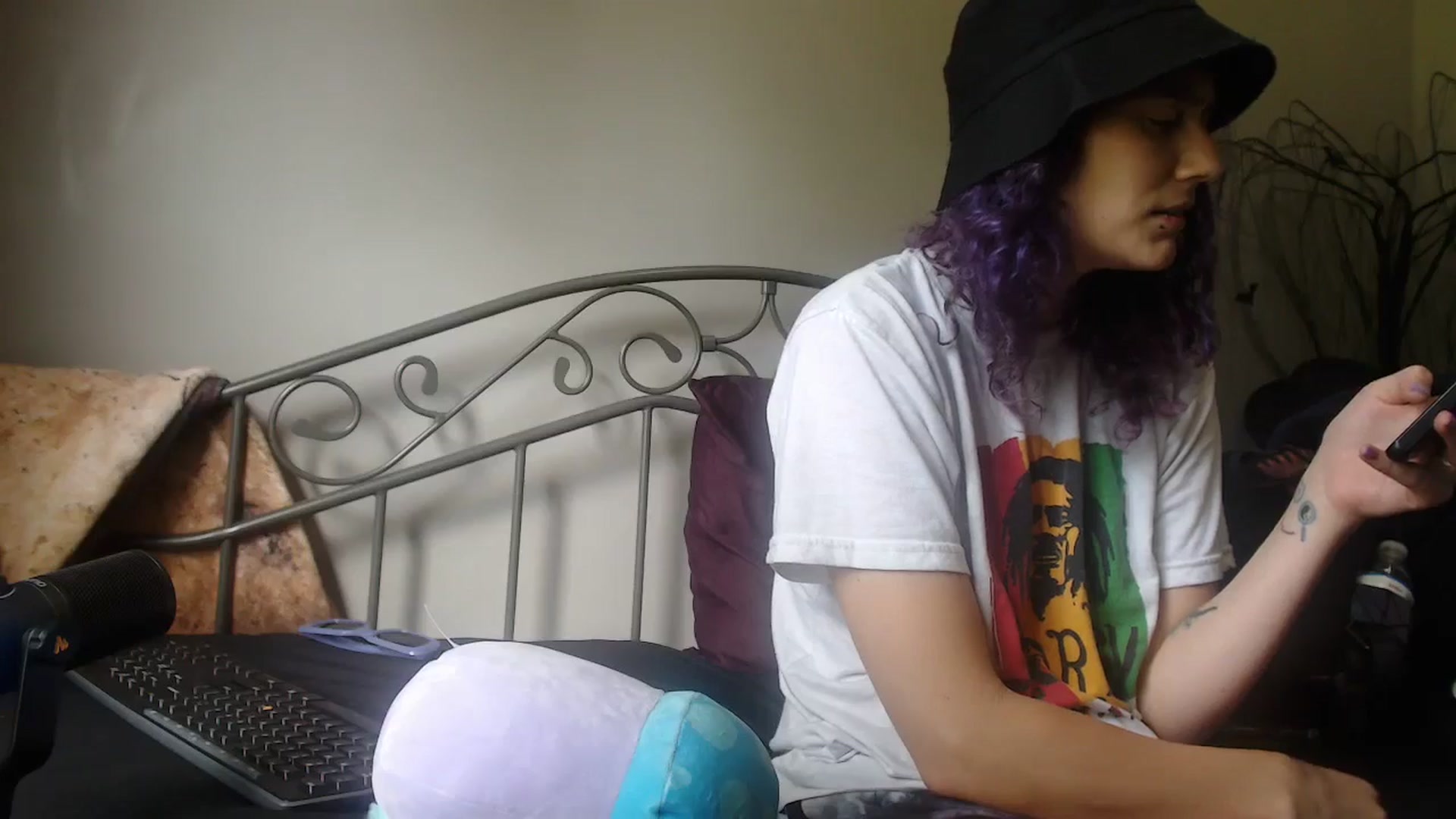 Gallery image thumbnail from Violethooper1's myfreecams stream on, 05/24/2024, 15:18 image 6 of 20