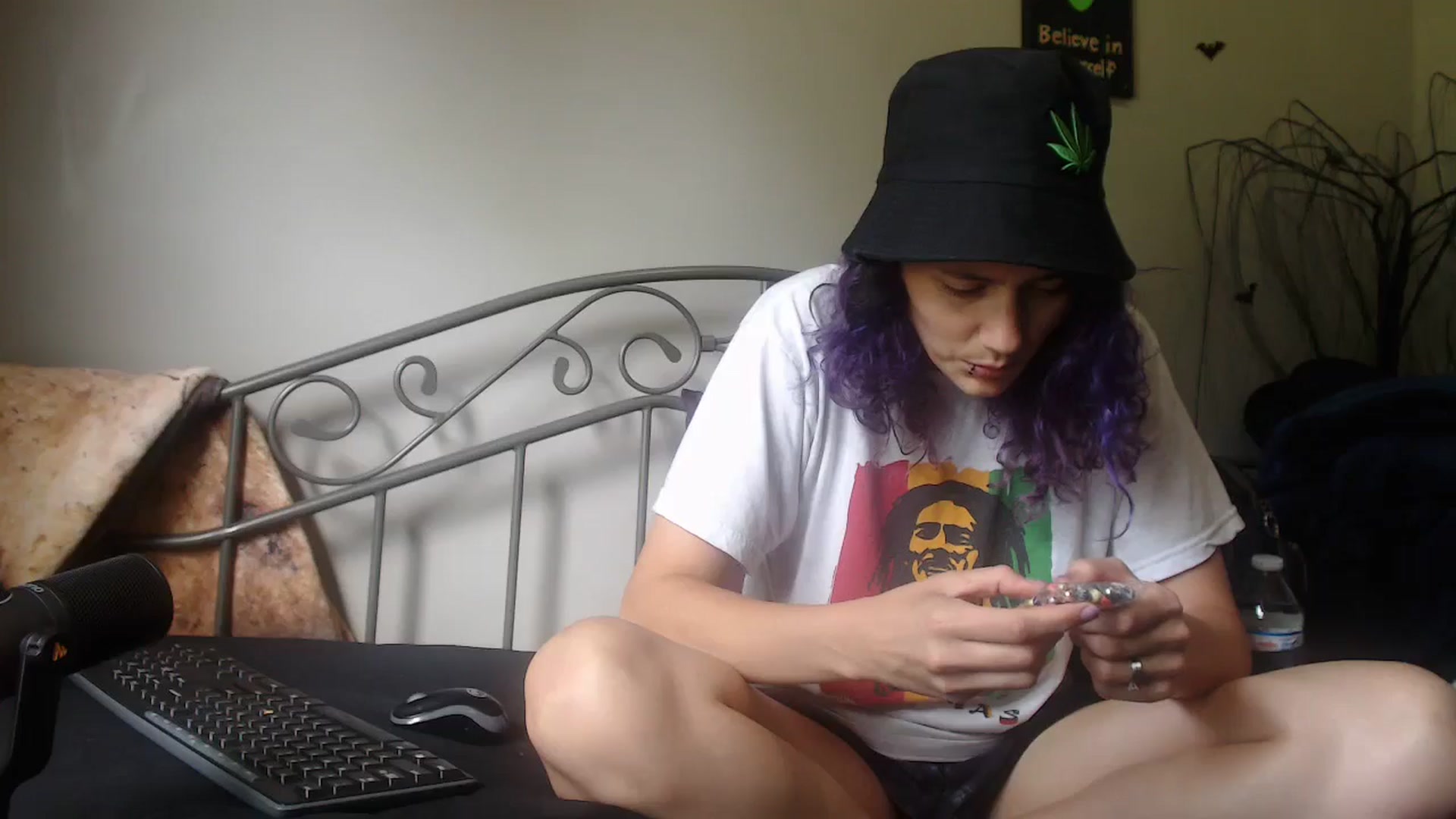 Gallery image thumbnail from Violethooper1's myfreecams stream on, 05/24/2024, 15:18 image 10 of 20