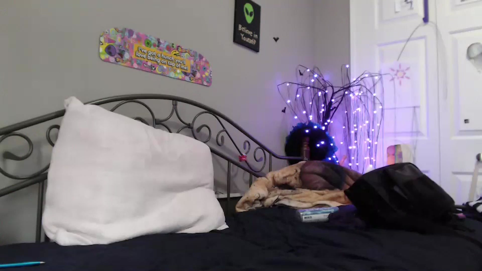 Gallery image thumbnail from Violethooper1's myfreecams stream on, 01/06/2025, 20:29 image 2 of 20