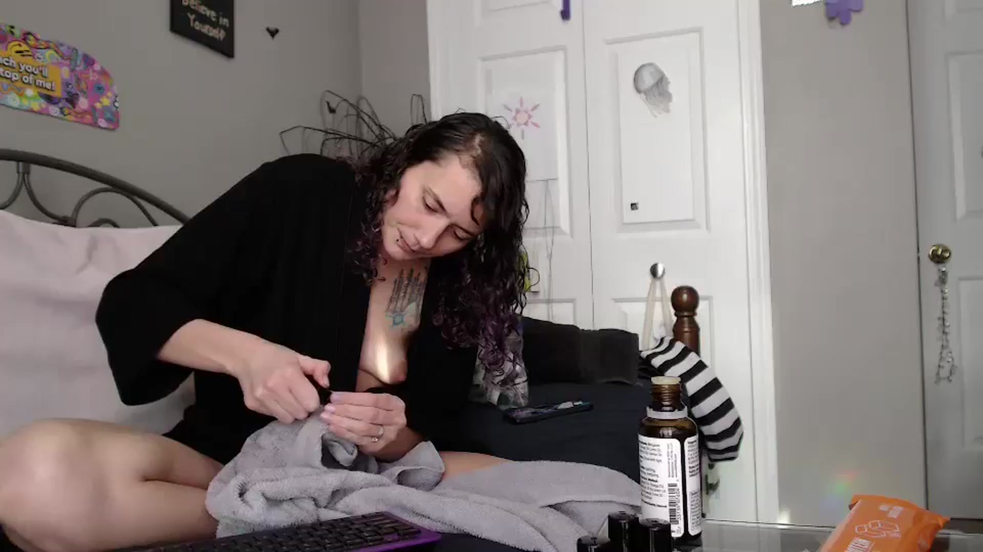 Gallery image thumbnail from Violethooper1's myfreecams stream on, 01/14/2025, 17:49 image 4 of 20