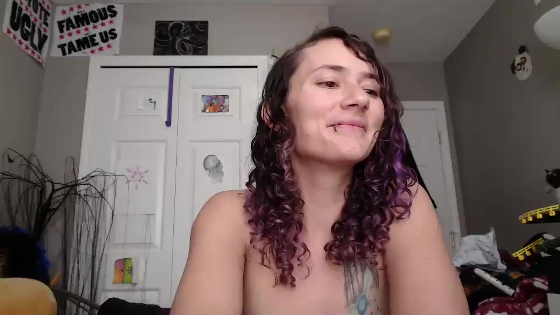 Gallery image thumbnail from Violethooper1's myfreecams stream on, 01/14/2025, 17:49 image 18 of 20