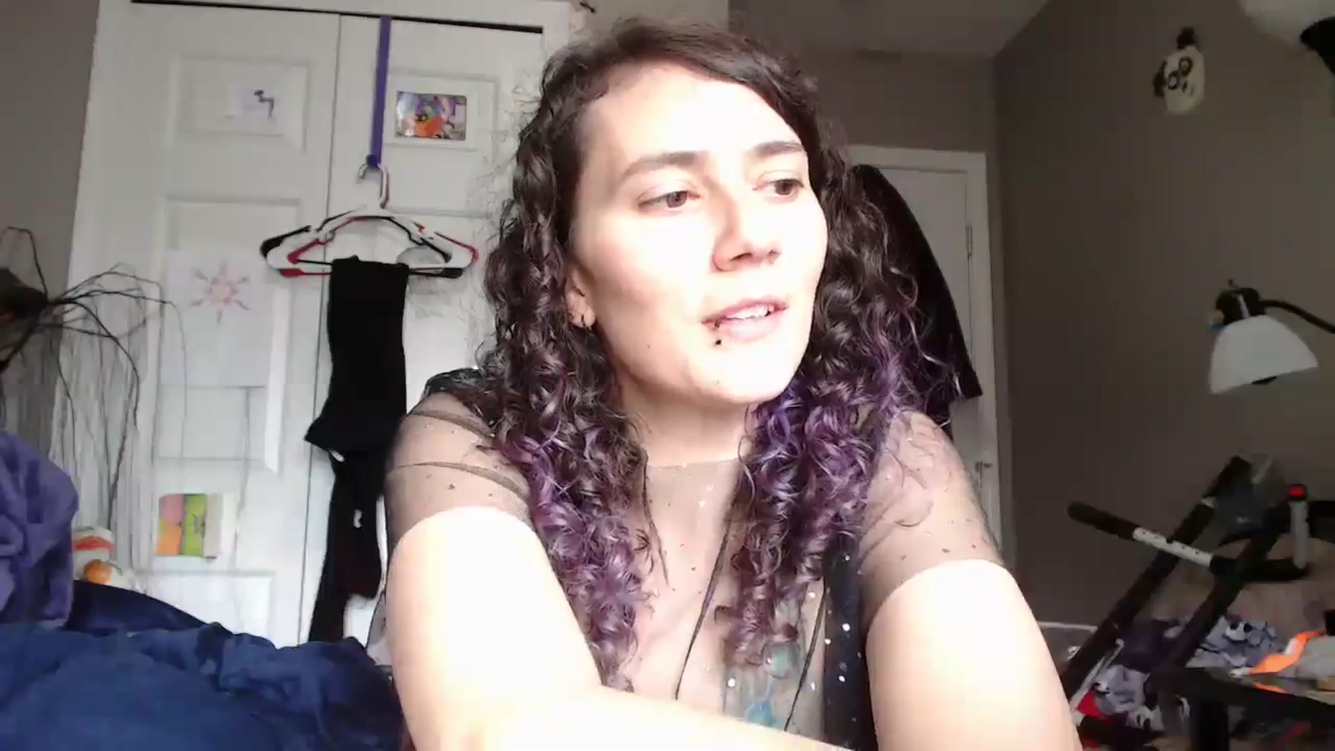 Gallery image thumbnail from Violethooper1's myfreecams stream on, 04/21/2025, 16:00 image 12 of 20