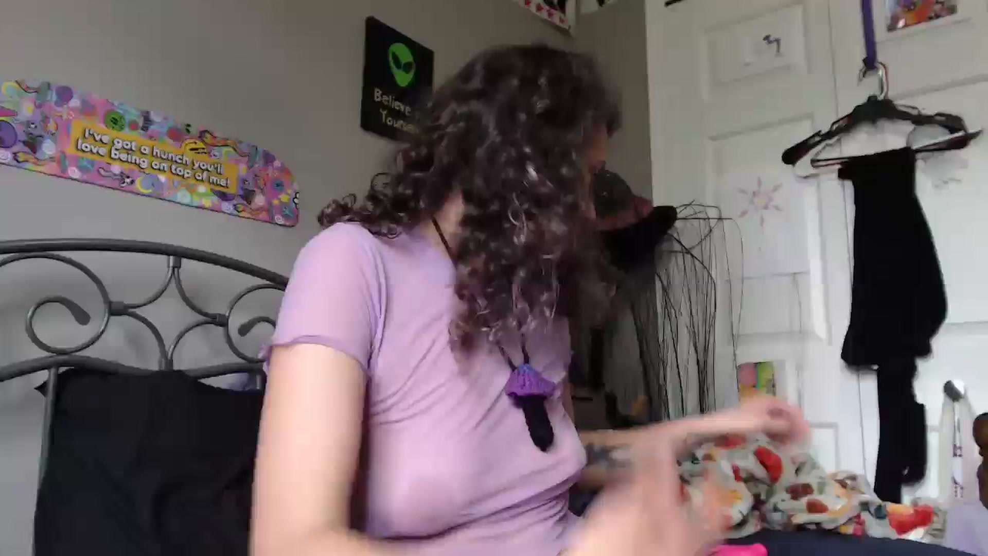 Gallery image thumbnail from Violethooper1's myfreecams stream on, 05/20/2025, 17:30 image 9 of 20