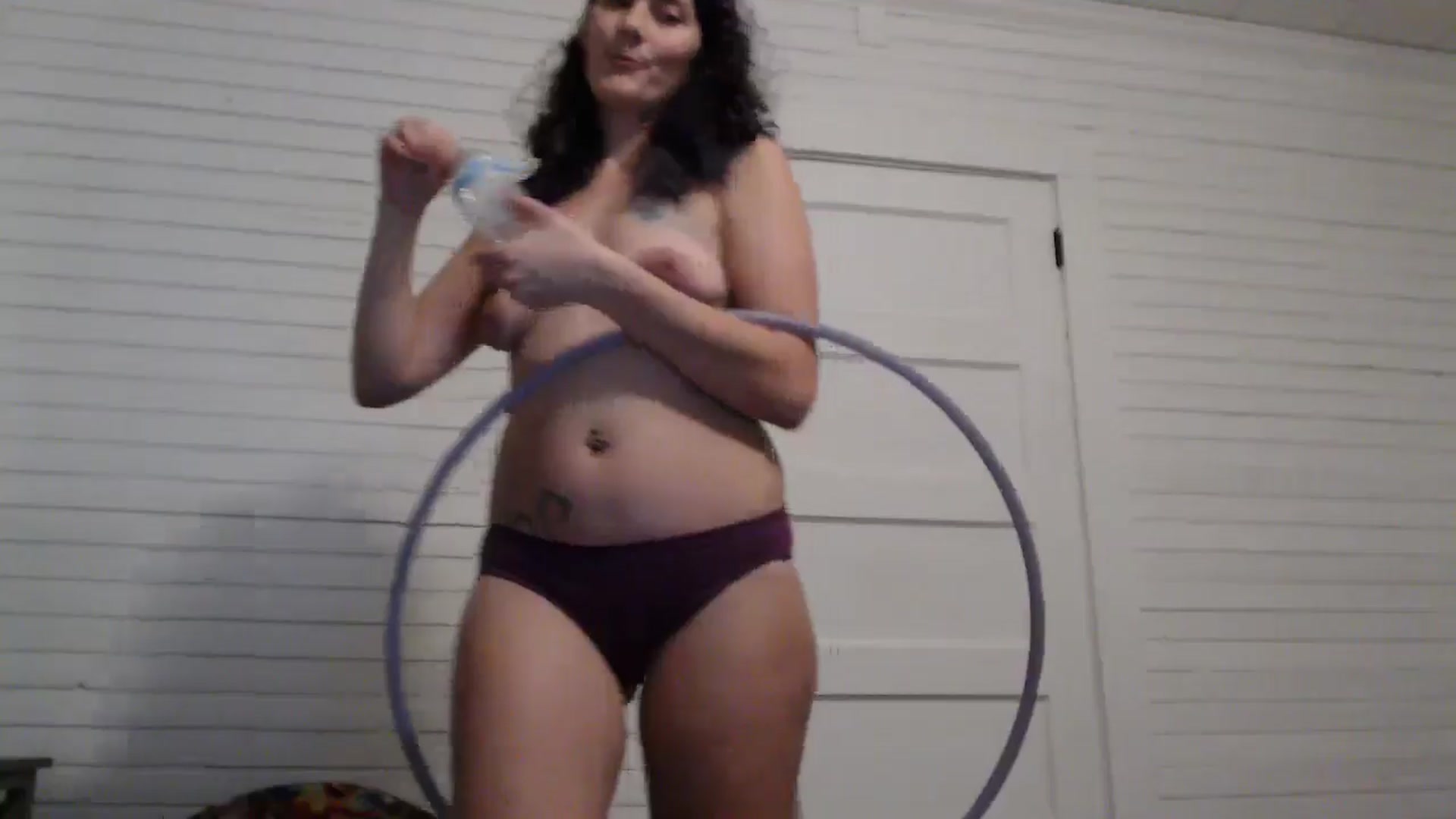 Gallery image thumbnail from Violethooper1's myfreecams stream on, 12/08/2025, 09:37 image 8 of 20