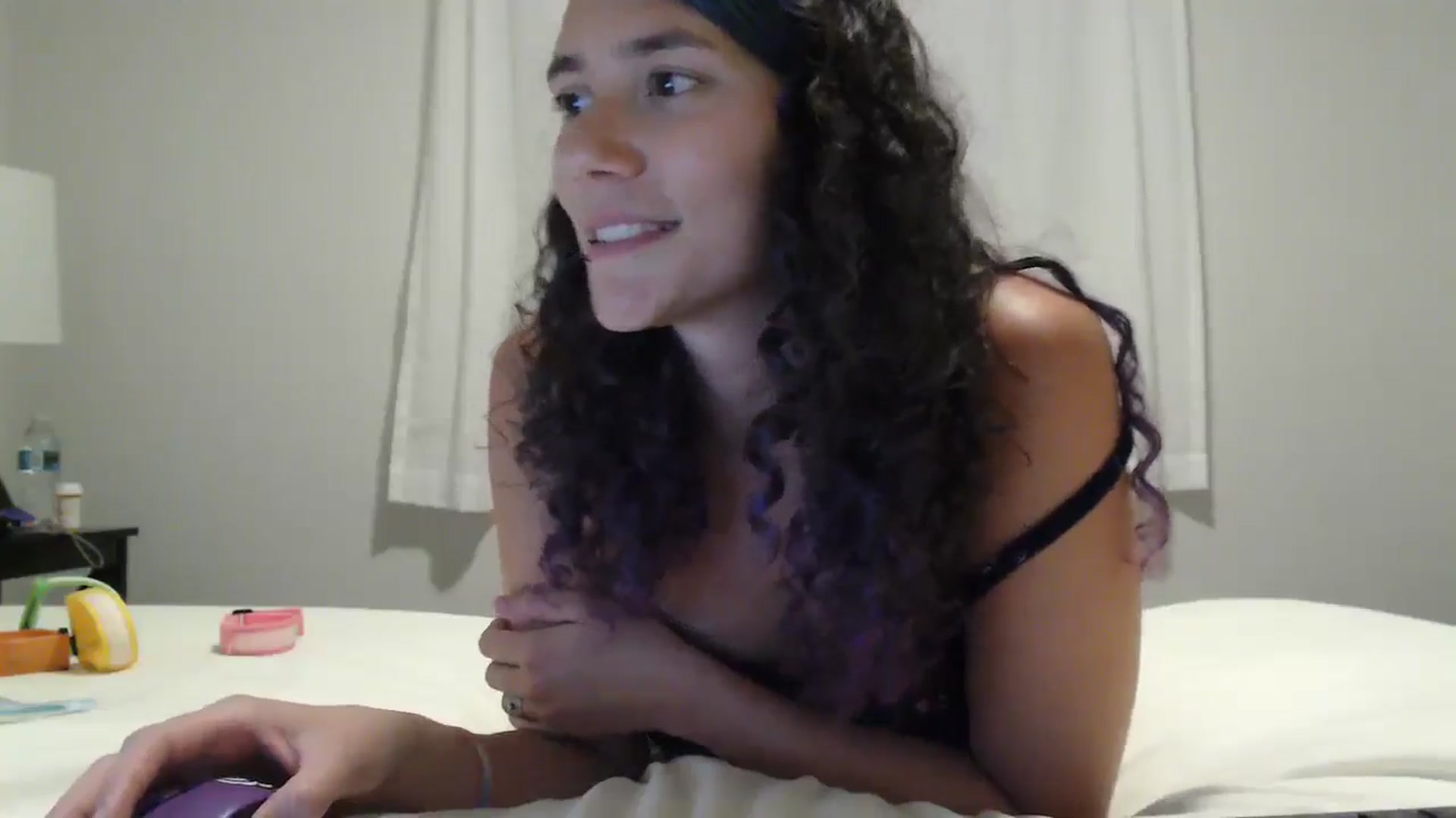 Gallery image thumbnail from Violethooper1's myfreecams stream on, 01/02/2026, 04:15 image 20 of 20