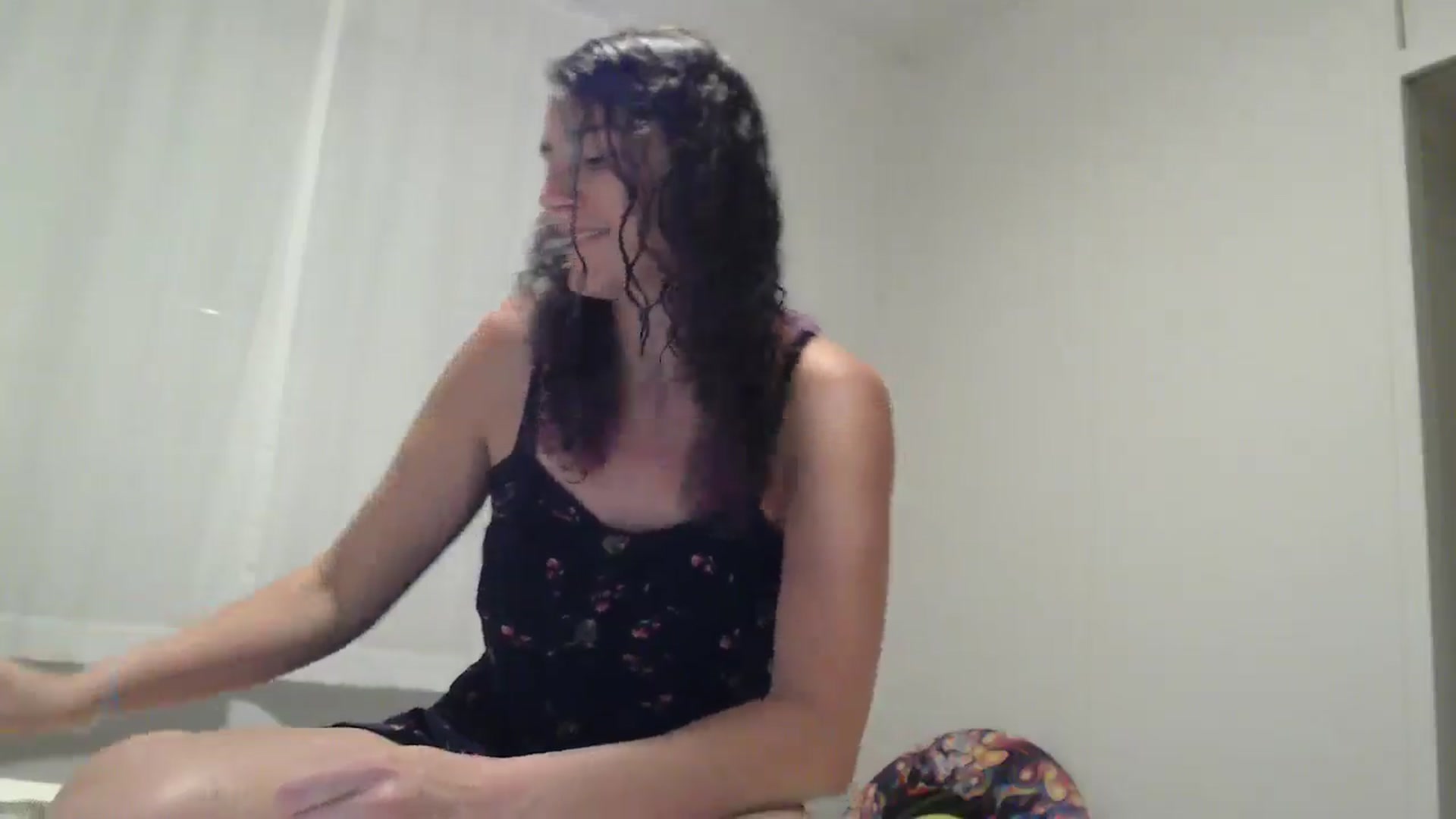 Gallery image thumbnail from Violethooper1's myfreecams stream on, 01/02/2026, 04:15 image 2 of 20