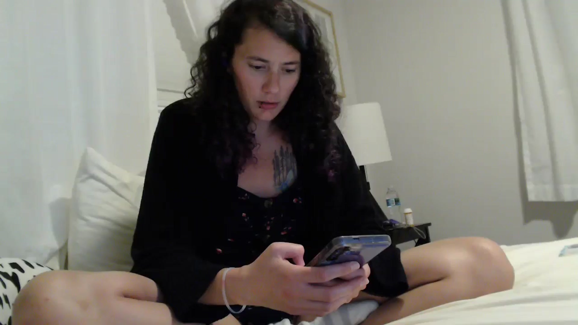 Gallery image thumbnail from Violethooper1's myfreecams stream on, 01/02/2026, 08:14 image 1 of 20