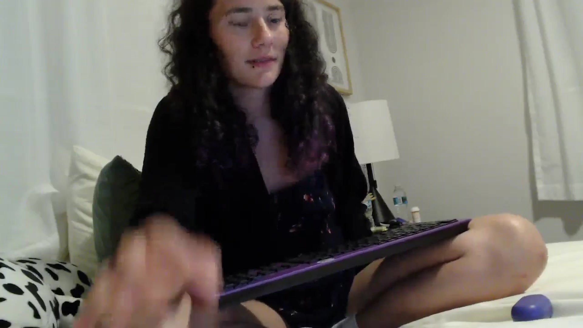 Gallery image thumbnail from Violethooper1's myfreecams stream on, 01/02/2026, 08:14 image 12 of 20