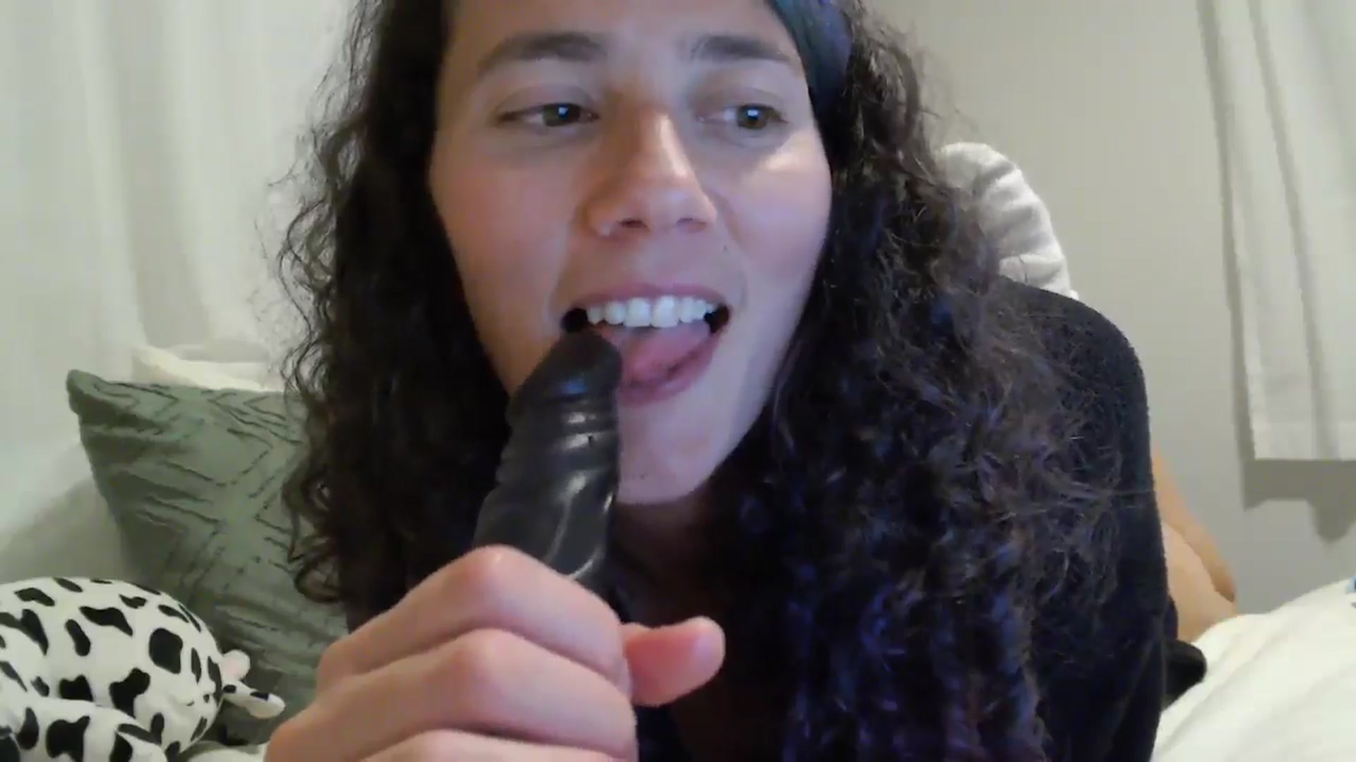 Gallery image thumbnail from Violethooper1's myfreecams stream on, 01/02/2026, 08:14 image 11 of 20