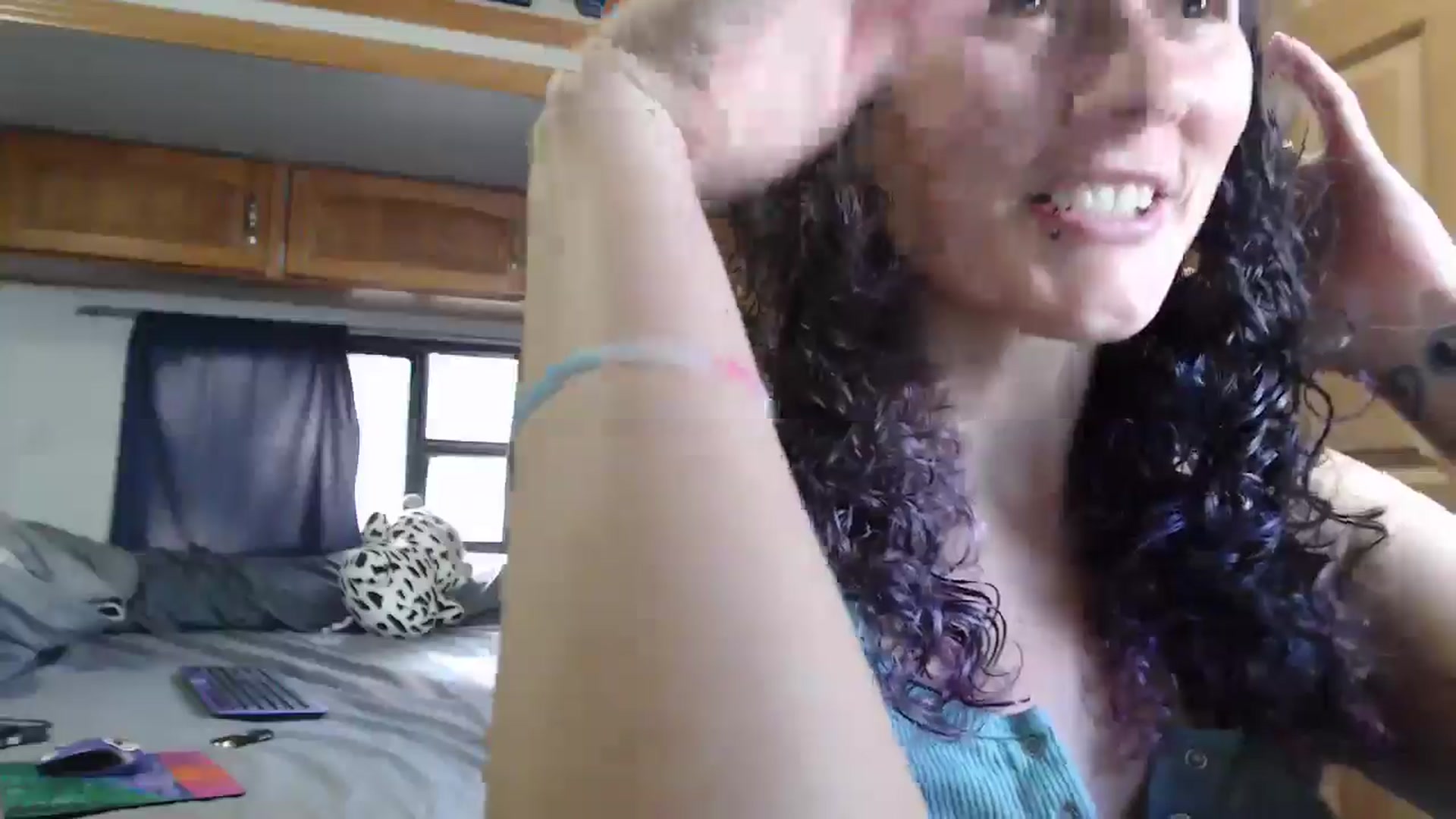 Gallery image thumbnail from Violethooper1's myfreecams stream on, 01/06/2026, 20:20 image 9 of 20