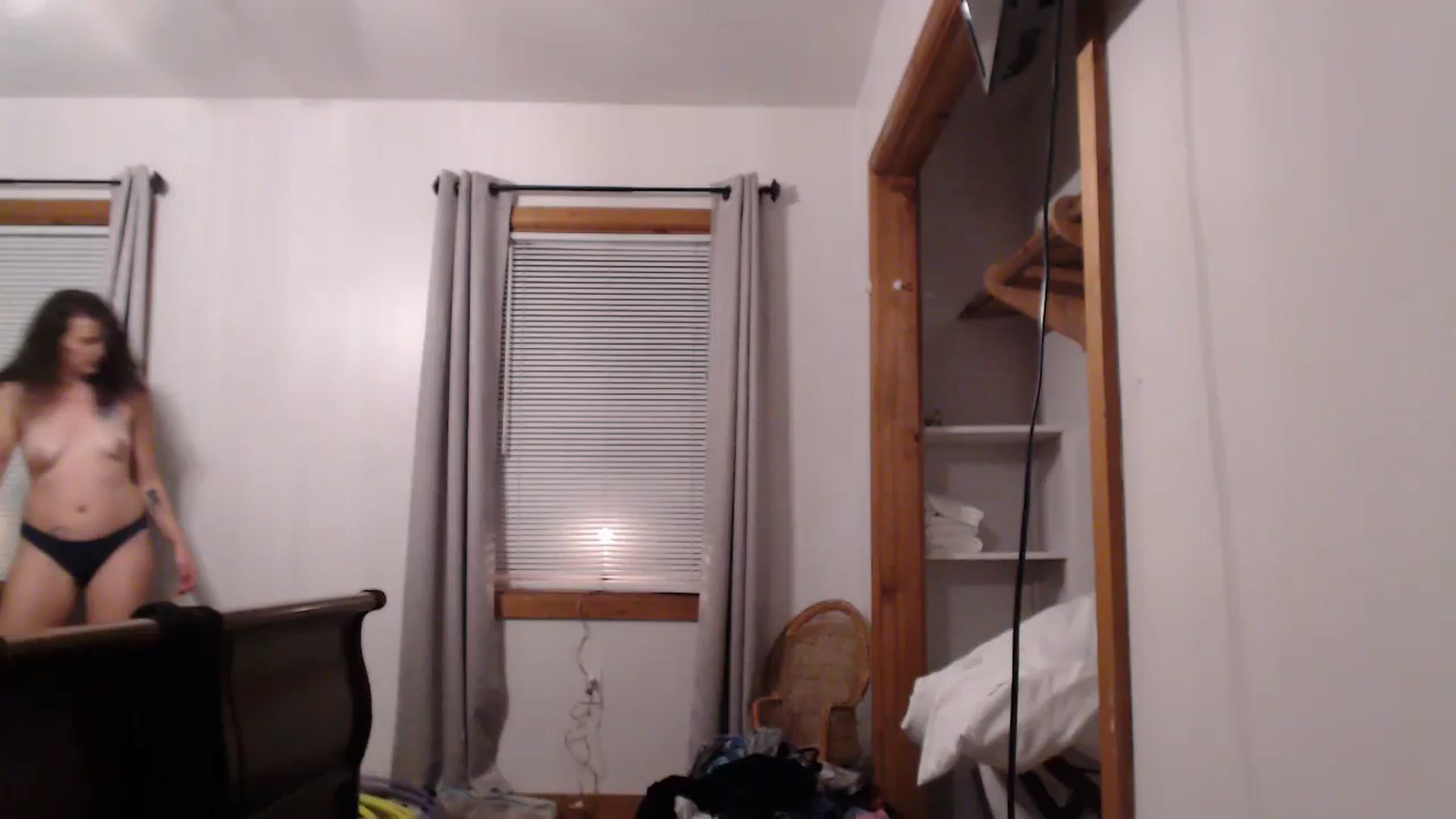 Gallery image thumbnail from Violethooper1's myfreecams stream on, 01/08/2026, 07:24 image 13 of 20