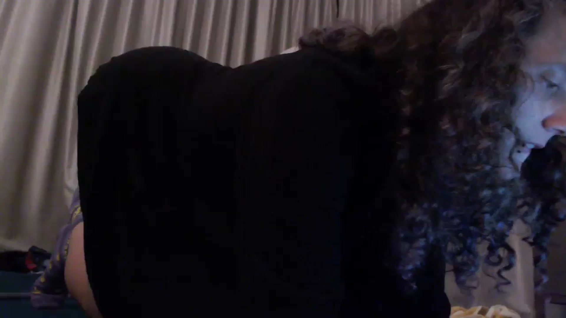 Gallery image thumbnail from Violethooper1's myfreecams stream on, 01/13/2026, 05:47 image 5 of 20