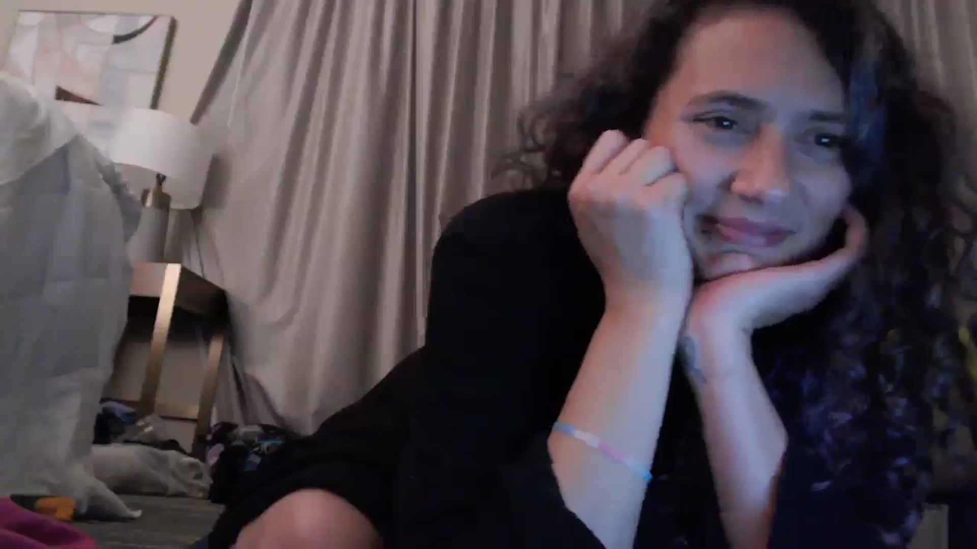 Gallery image thumbnail from Violethooper1's myfreecams stream on, 01/13/2026, 05:47 image 11 of 20