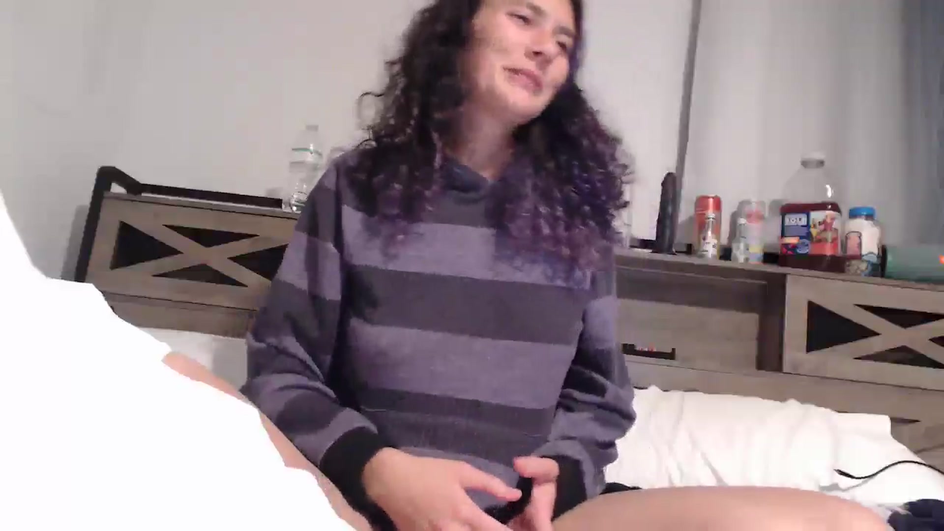 Gallery image thumbnail from Violethooper1's myfreecams stream on, 02/01/2026, 12:01 image 17 of 20
