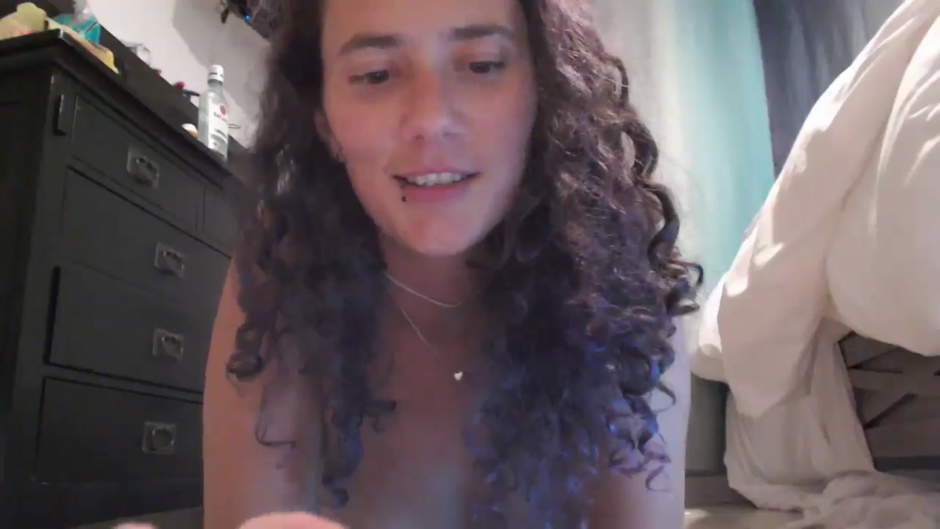 Gallery image thumbnail from Violethooper1's myfreecams stream on, 02/02/2026, 09:27 image 16 of 20
