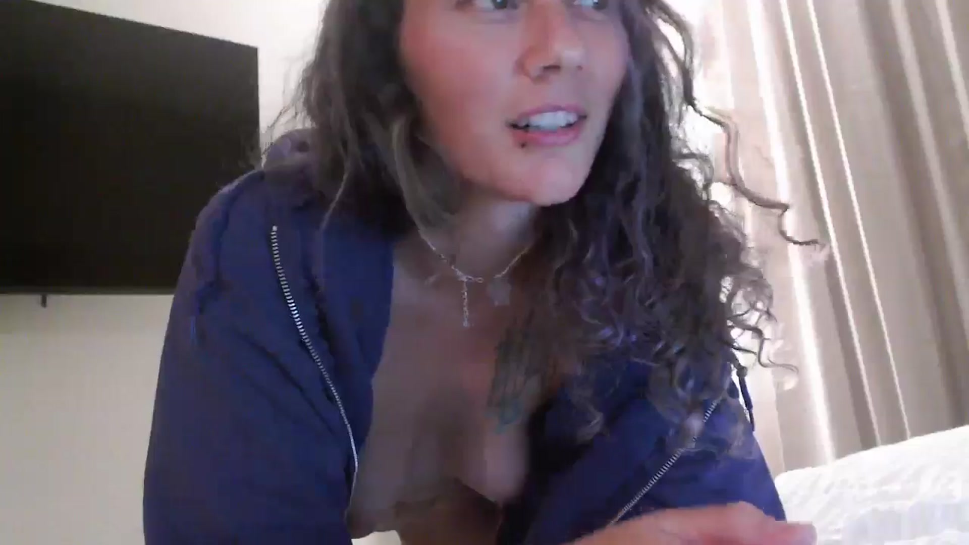 Gallery image thumbnail from Violethooper1's myfreecams stream on, 02/24/2026, 08:31 image 3 of 20