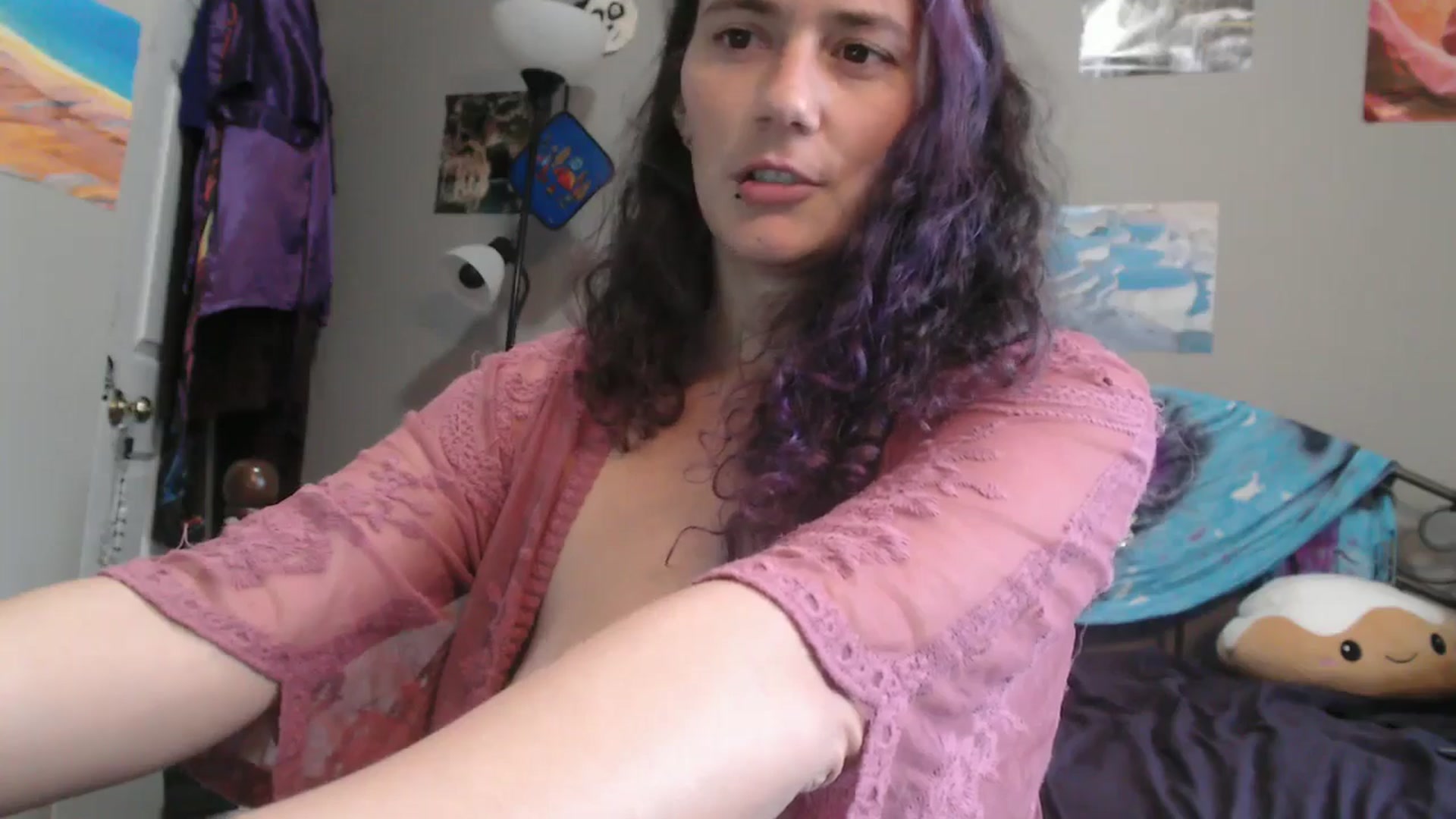 Gallery image thumbnail from Violethooper1's myfreecams stream on, 03/13/2026, 15:30 image 16 of 20
