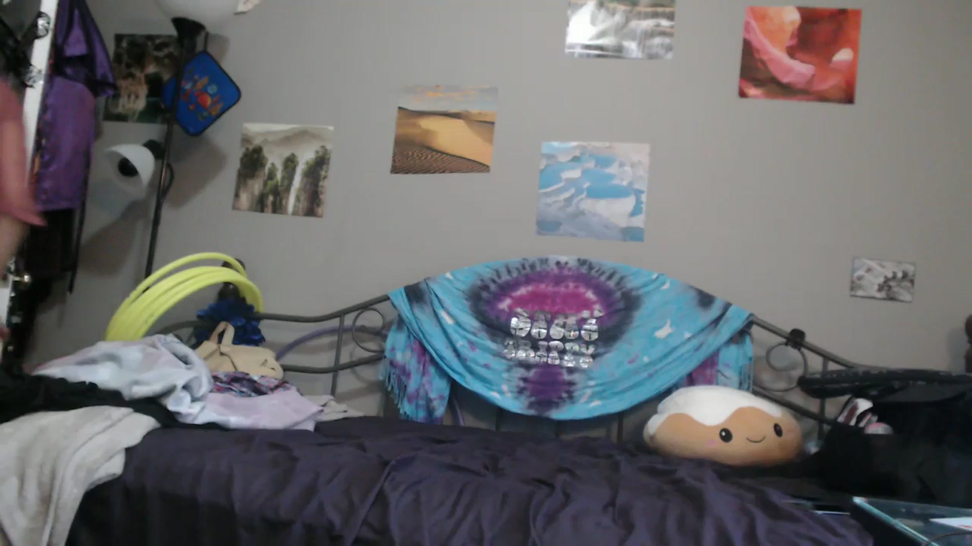Gallery image thumbnail from Violethooper1's myfreecams stream on, 03/13/2026, 15:30 image 15 of 20