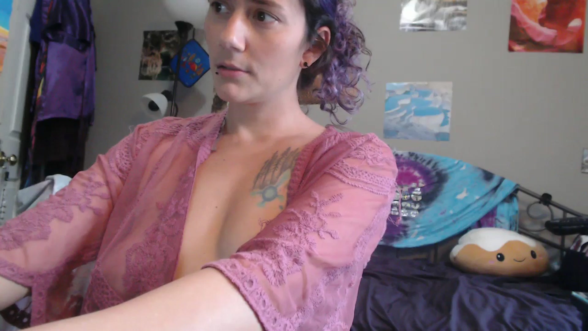 Gallery image thumbnail from Violethooper1's myfreecams stream on, 03/13/2026, 15:30 image 19 of 20