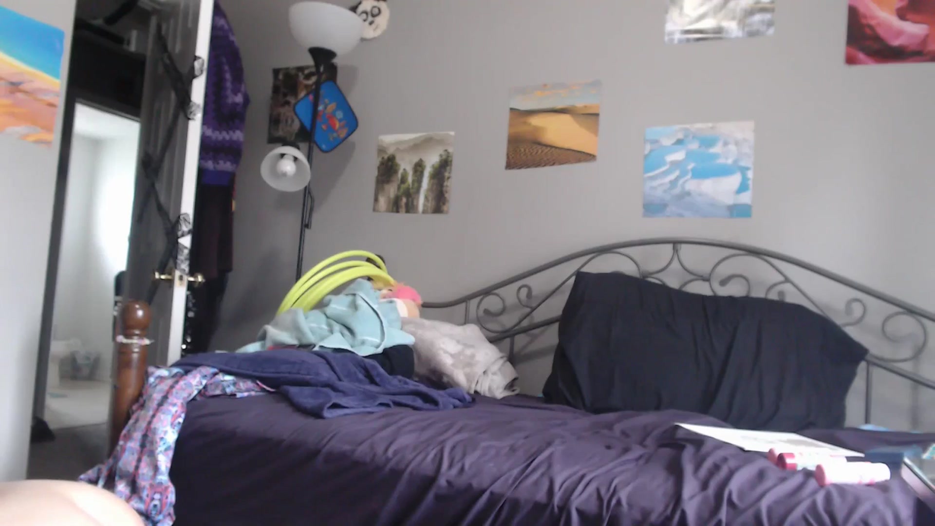 Gallery image thumbnail from Violethooper1's myfreecams stream on, 03/19/2026, 15:41 image 17 of 20