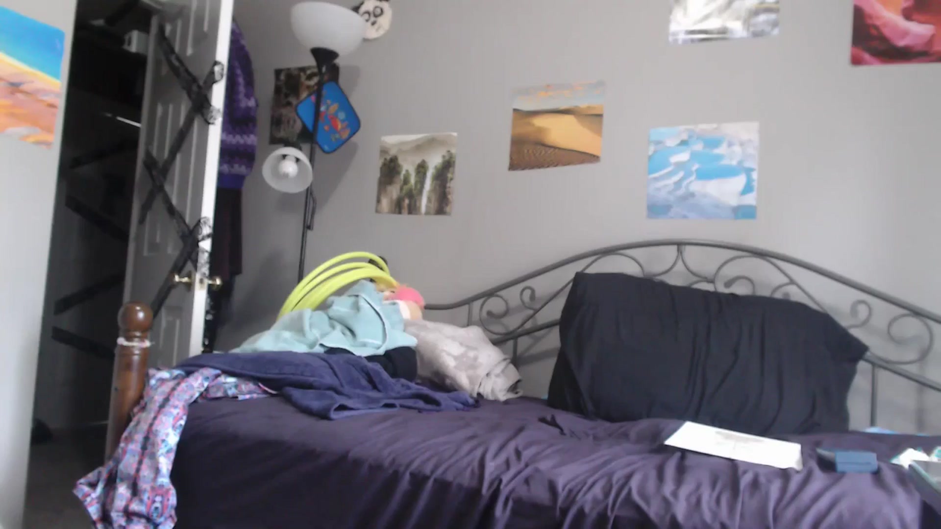 Gallery image thumbnail from Violethooper1's myfreecams stream on, 03/19/2026, 15:41 image 16 of 20
