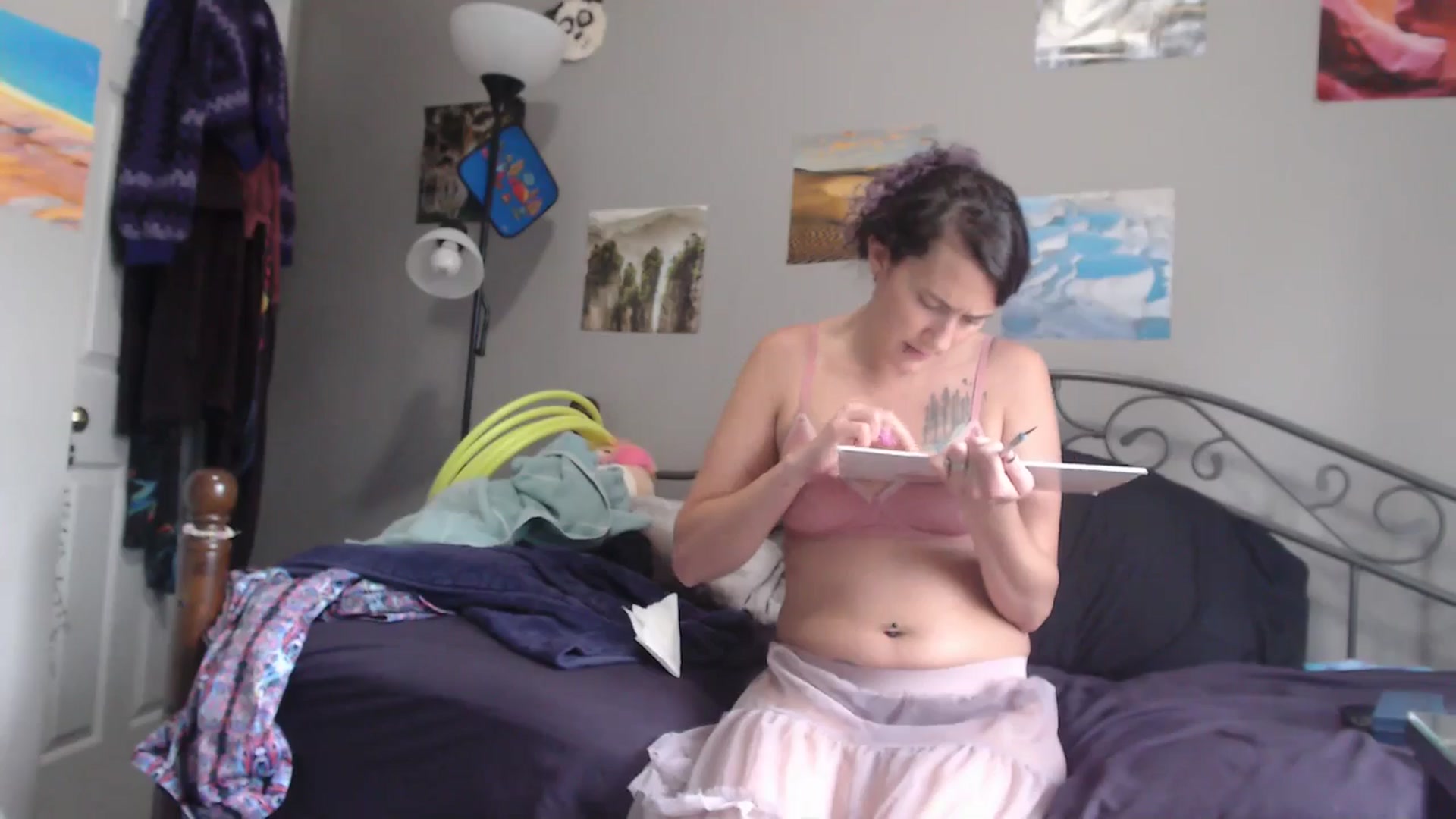Gallery image thumbnail from Violethooper1's myfreecams stream on, 03/19/2026, 15:41 image 4 of 20