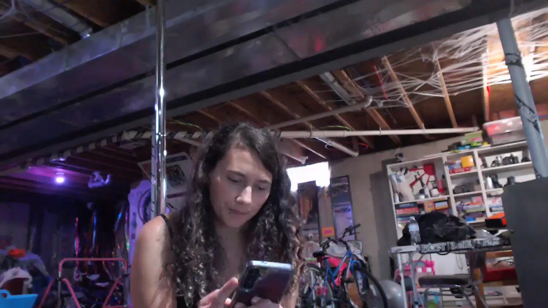 Gallery image thumbnail from Violethooper1's myfreecams stream on, 05/01/2026, 18:52 image 2 of 20