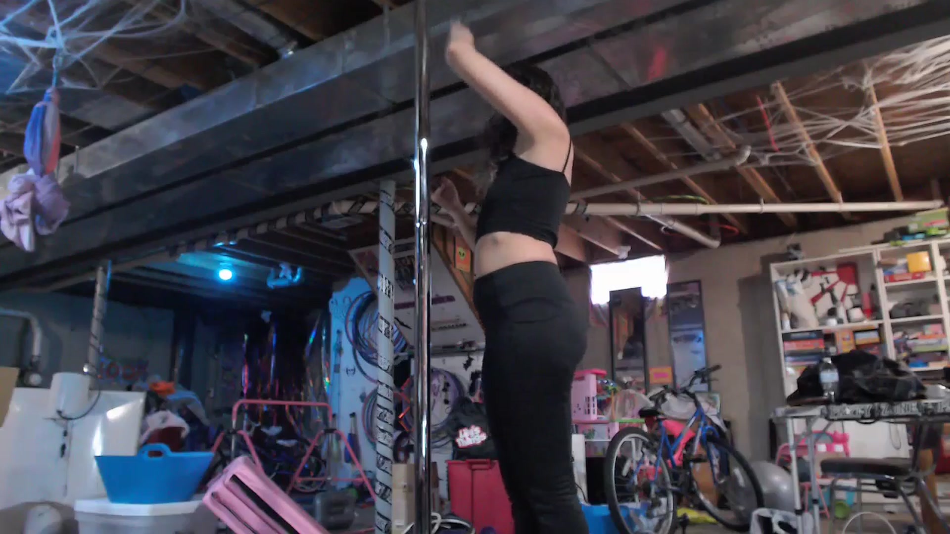 Gallery image thumbnail from Violethooper1's myfreecams stream on, 05/01/2026, 18:52 image 15 of 20