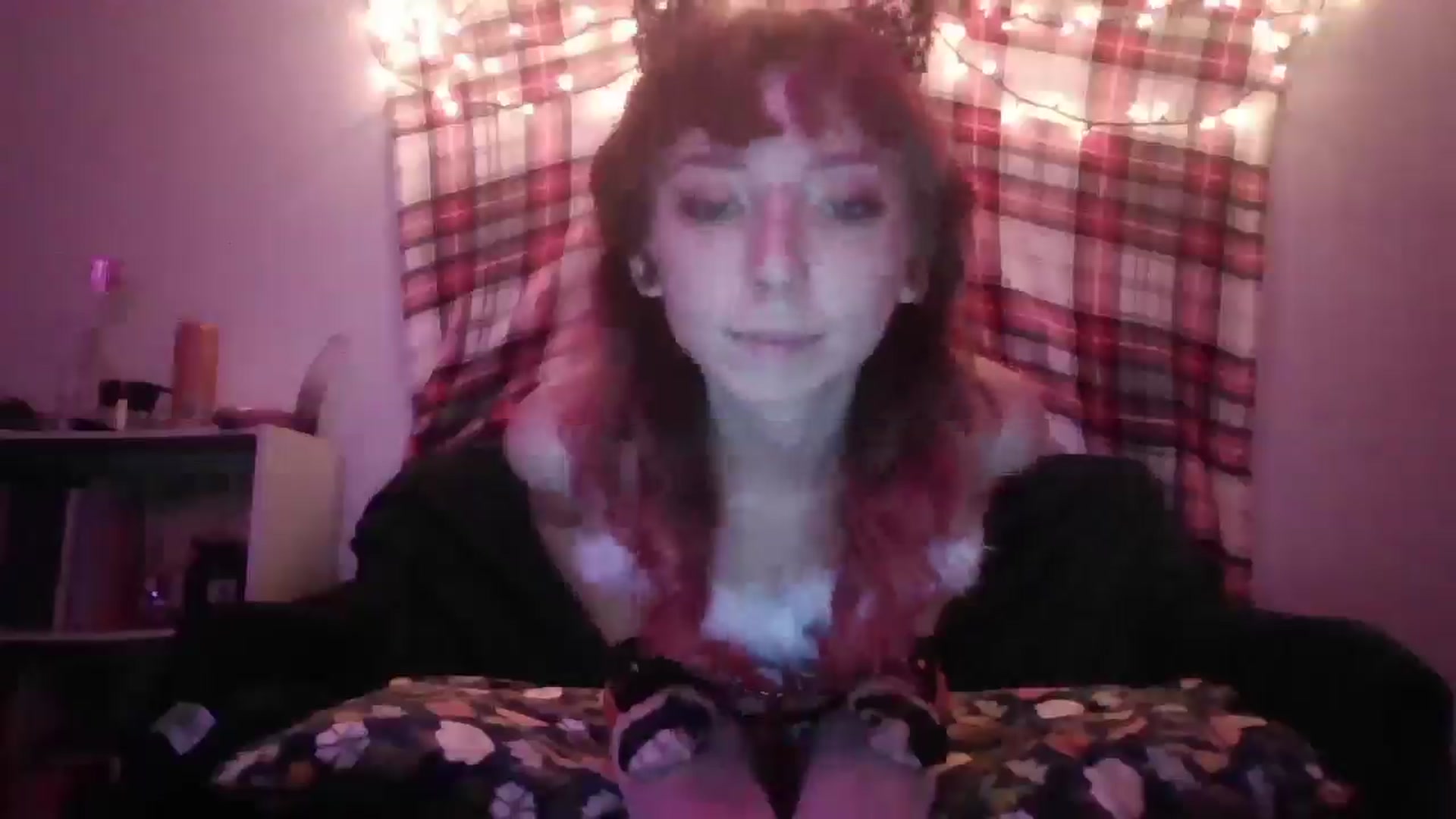 Gallery image thumbnail from VioletpIvee's myfreecams stream on, 12/25/2025, 05:33 image 7 of 20