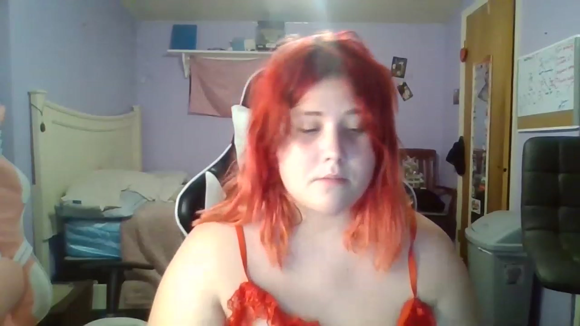 Gallery image thumbnail from Violetskiess1's myfreecams stream on, 11/25/2022, 03:33 image 16 of 20