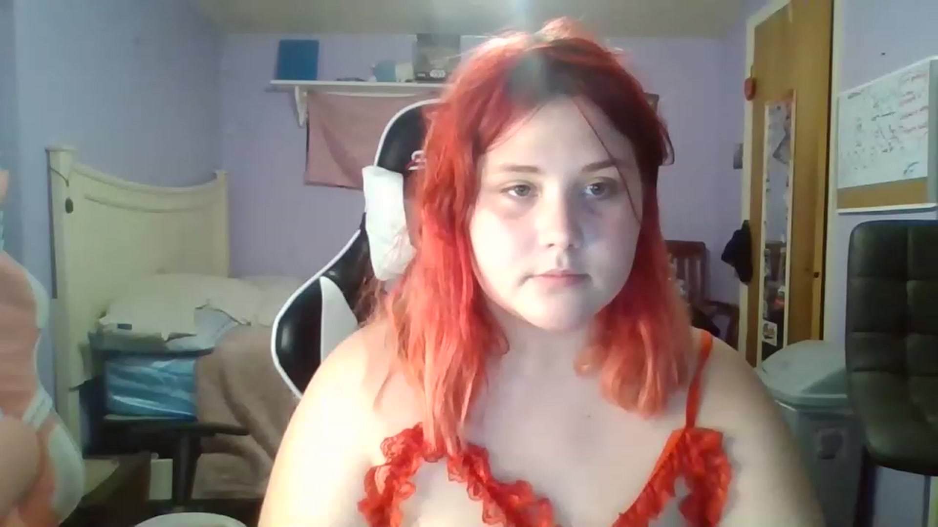 Gallery image thumbnail from Violetskiess1's myfreecams stream on, 11/25/2022, 03:33 image 8 of 20