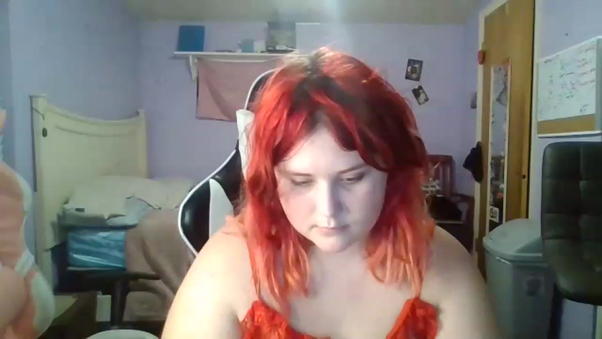 Gallery image thumbnail from Violetskiess1's myfreecams stream on, 11/25/2022, 03:33 image 17 of 20