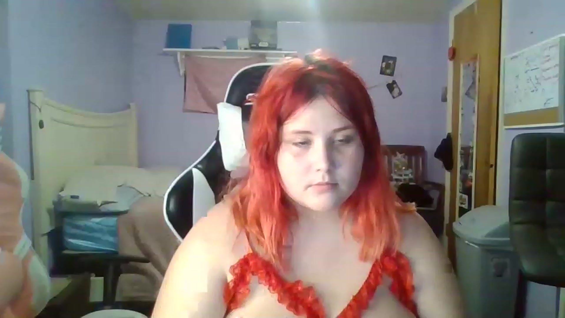 Gallery image thumbnail from Violetskiess1's myfreecams stream on, 11/25/2022, 03:33 image 11 of 20