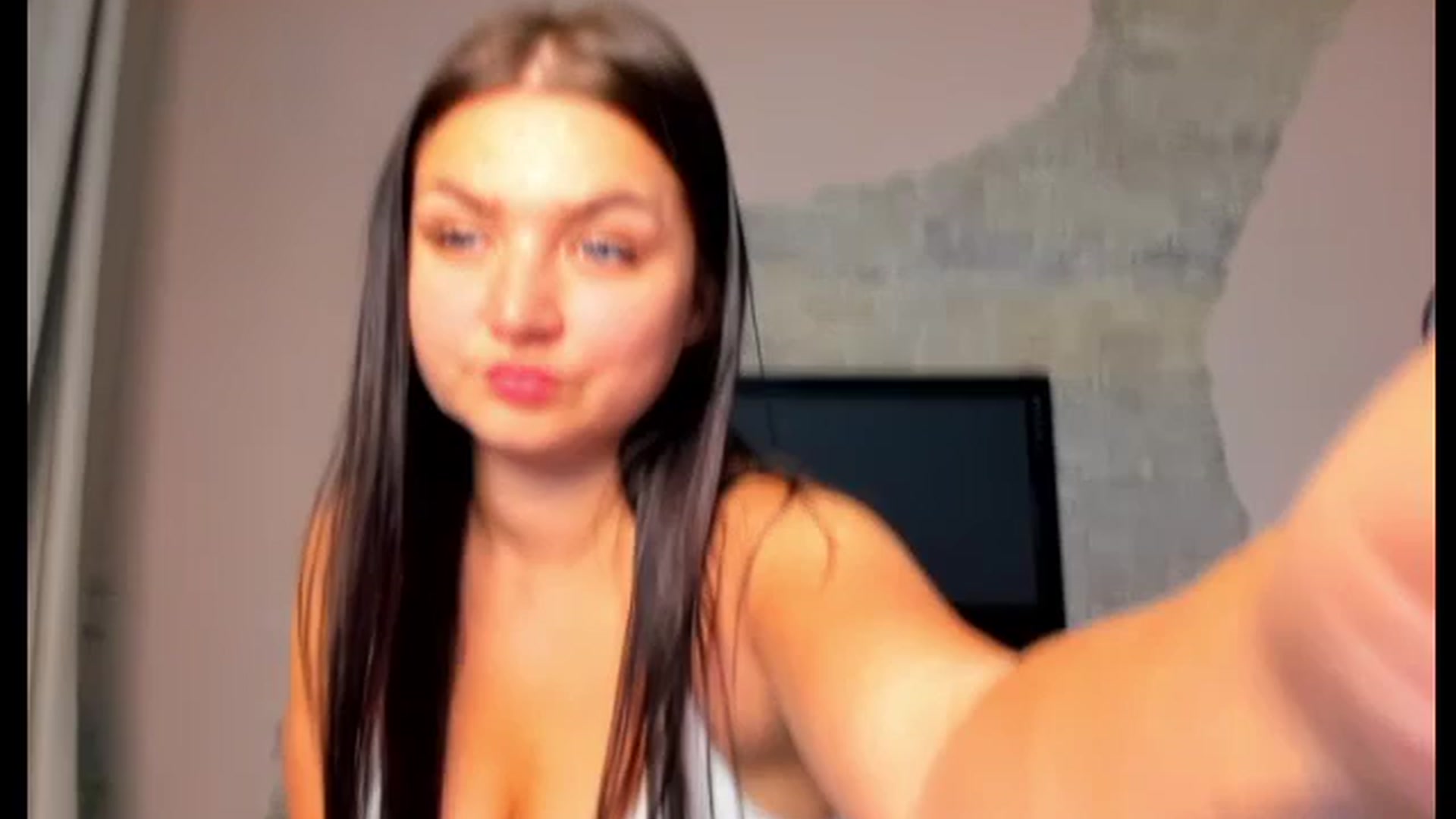 Gallery image thumbnail from ViolettStar's myfreecams stream on, 04/14/2025, 02:03 image 15 of 20
