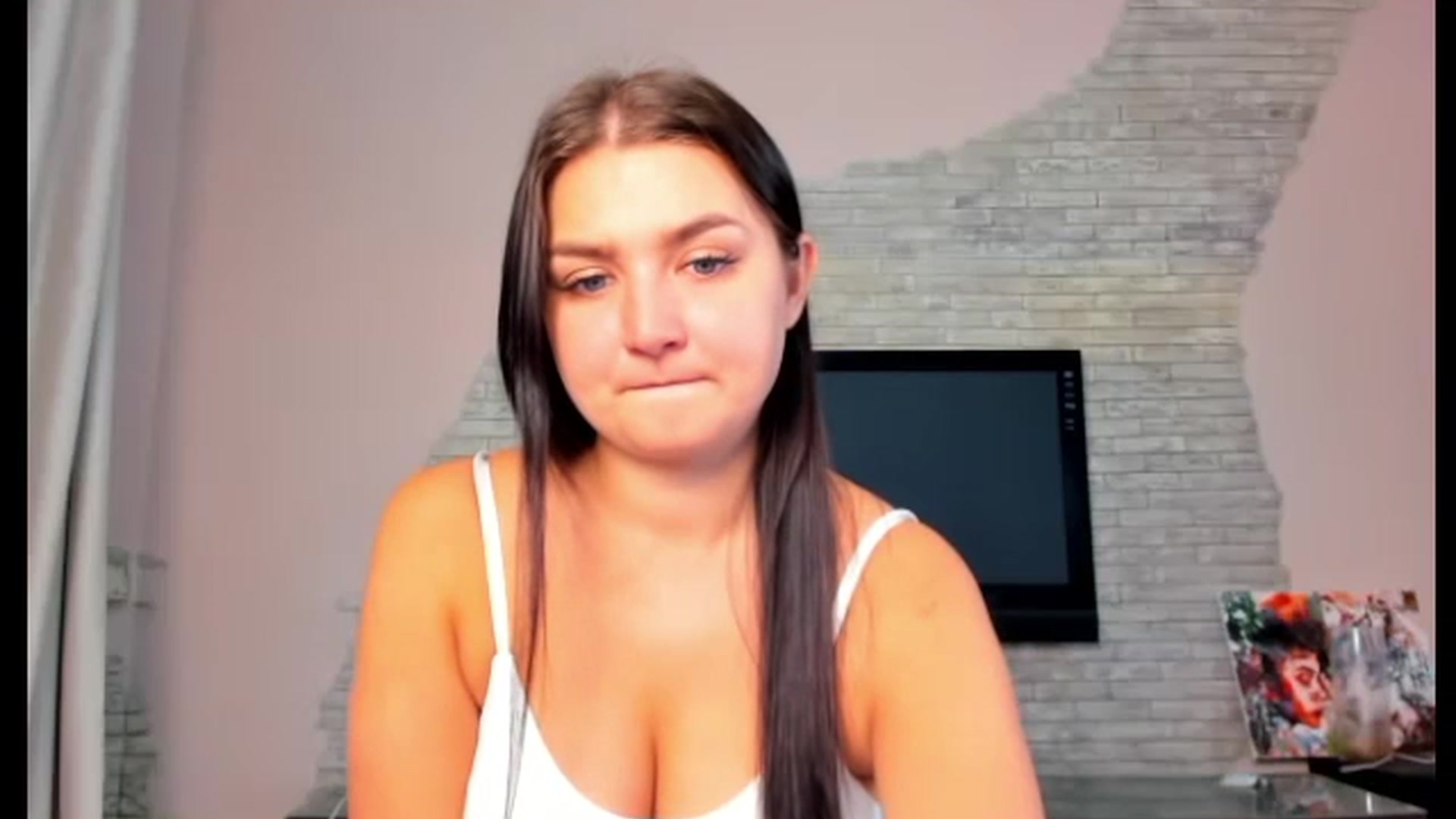Gallery image thumbnail from ViolettStar's myfreecams stream on, 04/15/2025, 03:52 image 6 of 20