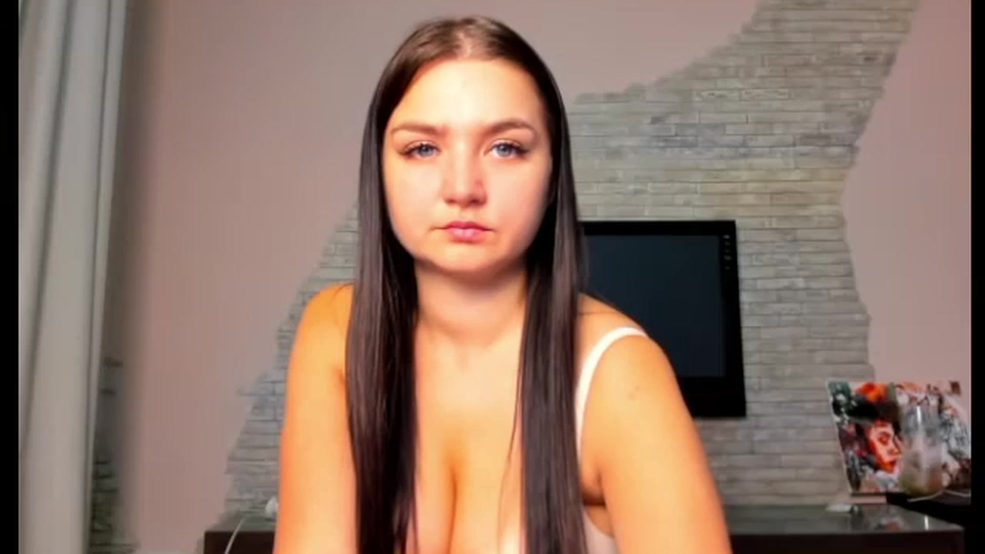 Gallery image thumbnail from ViolettStar's myfreecams stream on, 04/18/2025, 01:14 image 12 of 20