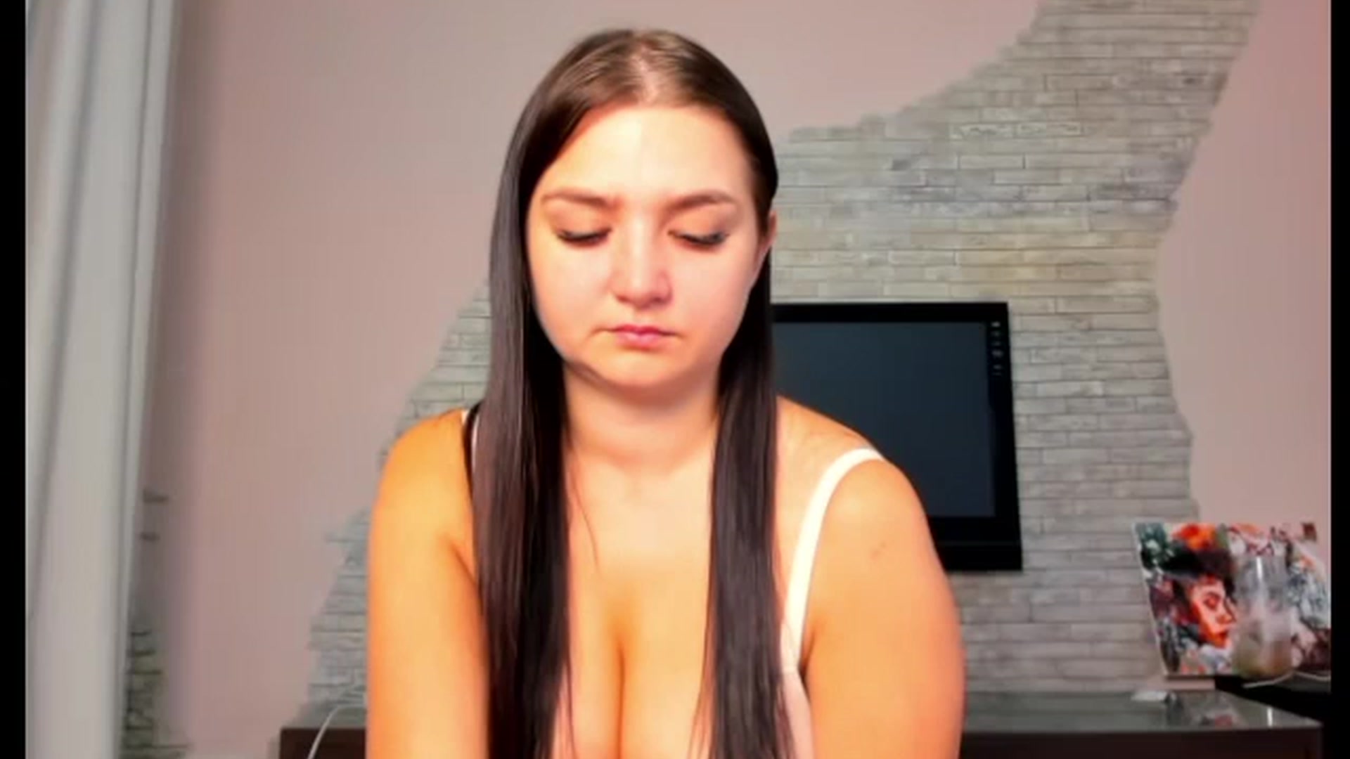Gallery image thumbnail from ViolettStar's myfreecams stream on, 04/18/2025, 01:14 image 19 of 20