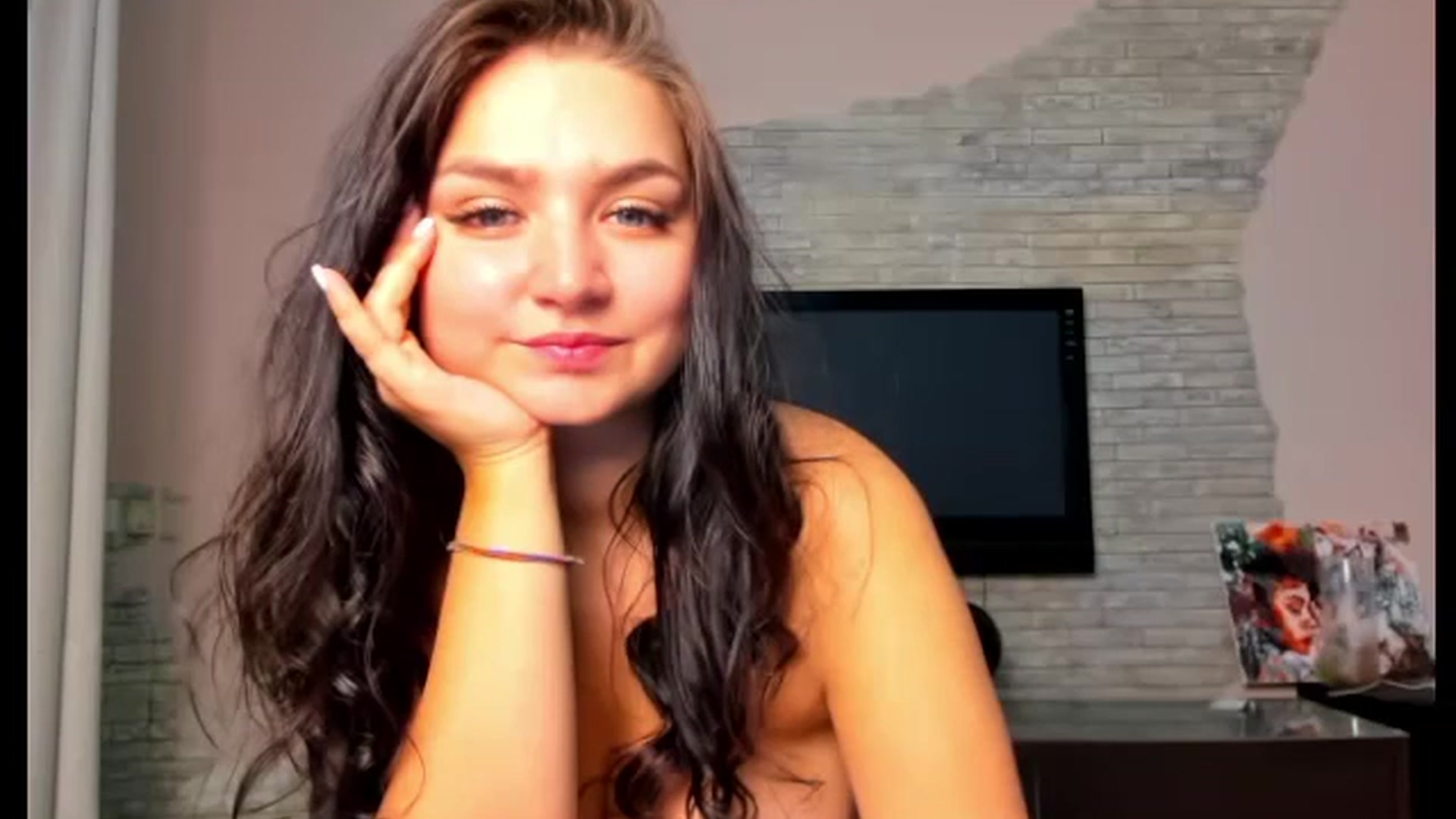 Gallery image thumbnail from ViolettStar's myfreecams stream on, 04/21/2025, 01:22 image 17 of 20